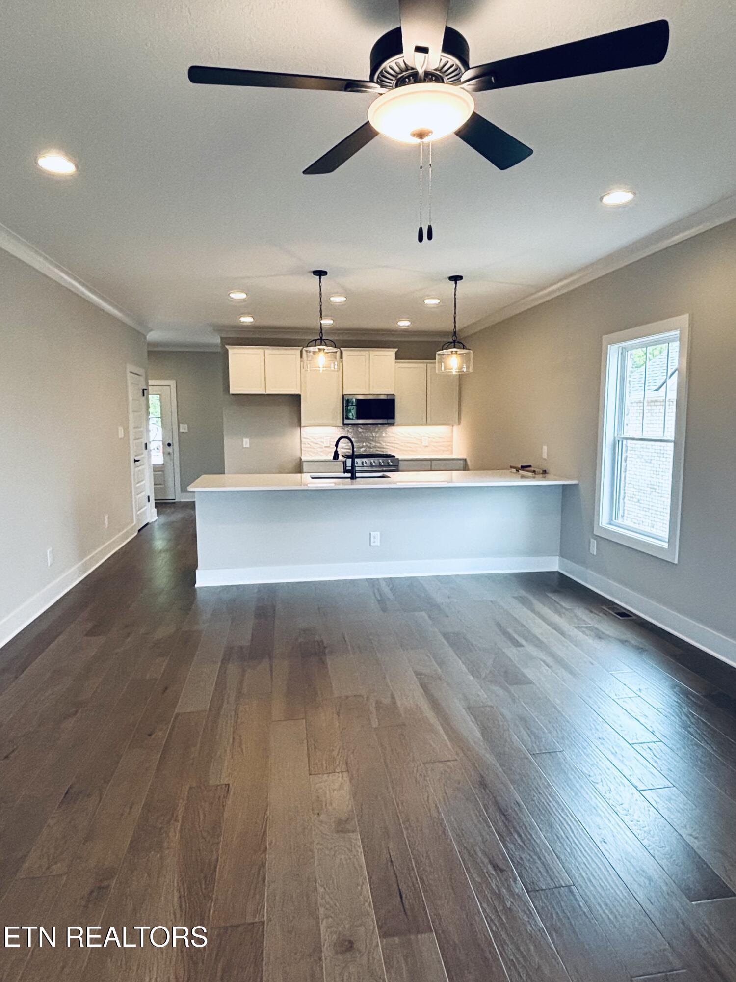 160 Timber Circle Lenoir City TN 37772