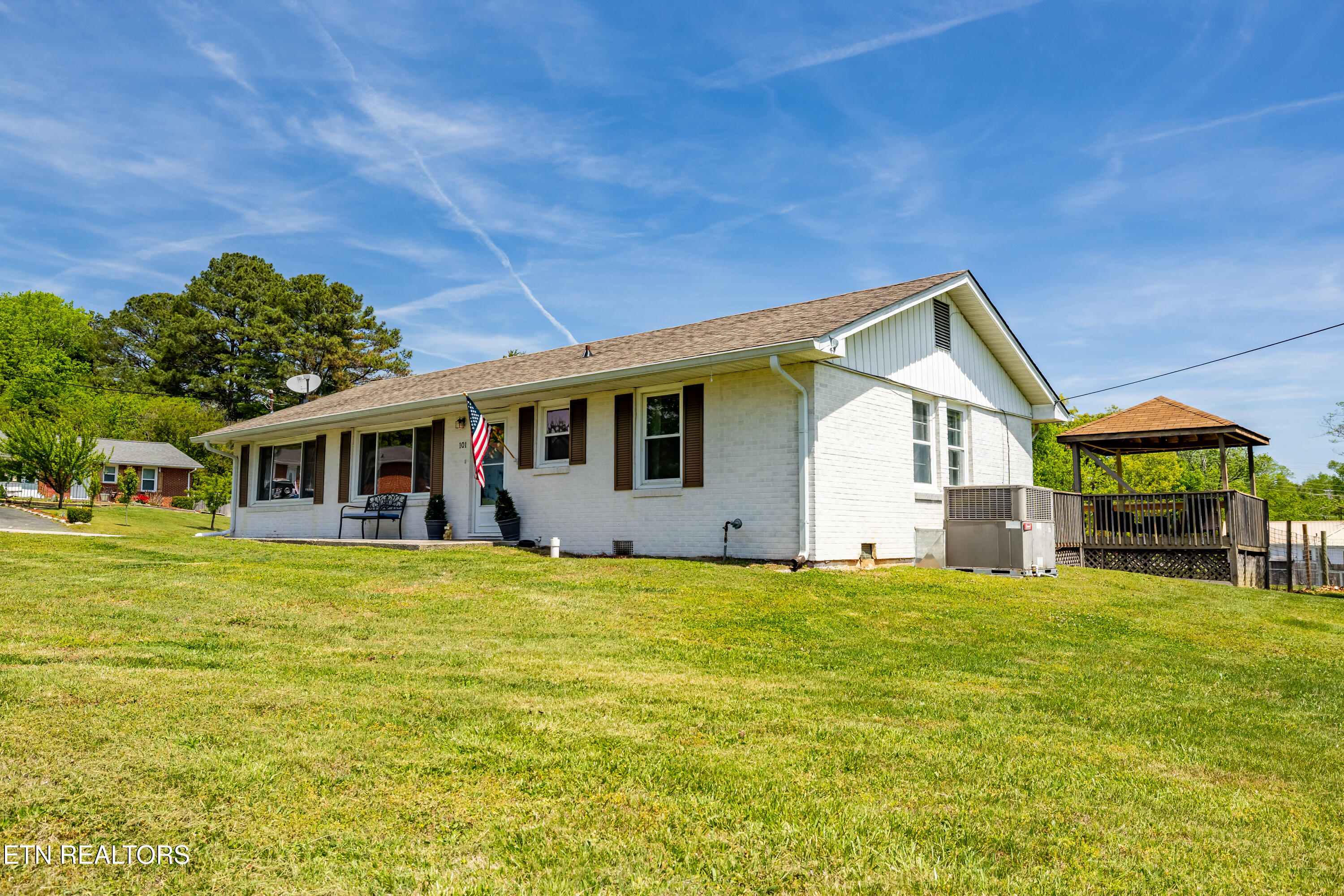 101 Hillcrest Lane Kingston TN 37763
