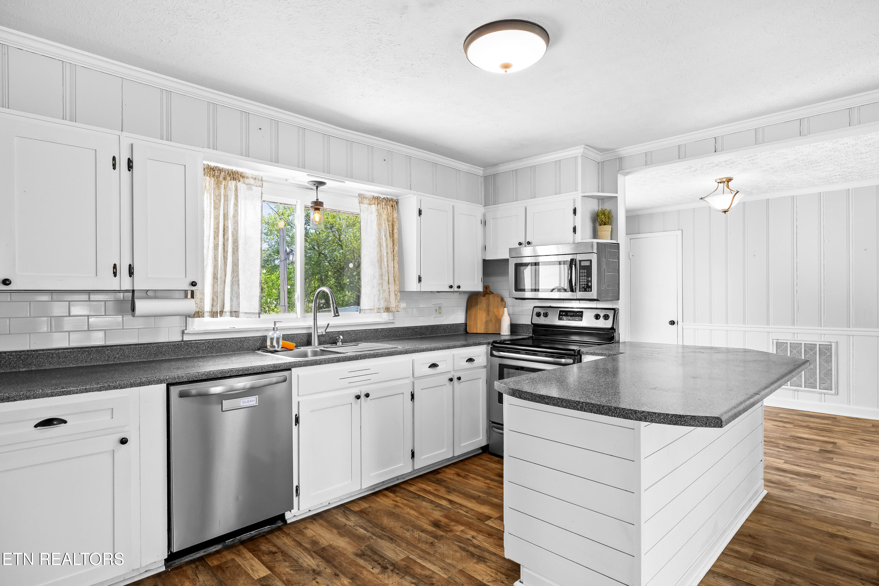 101 Hillcrest Lane Kingston TN 37763