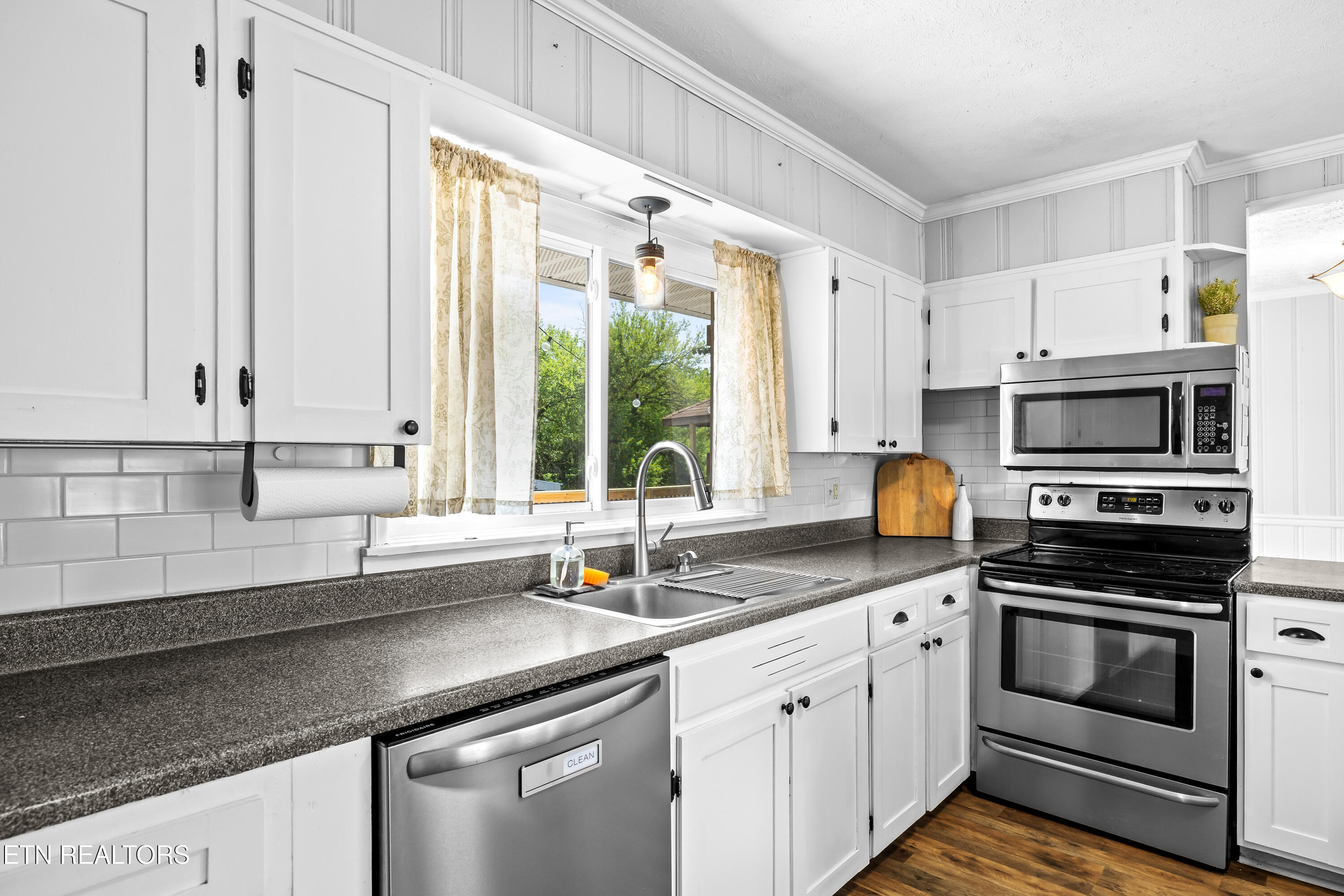 101 Hillcrest Lane Kingston TN 37763