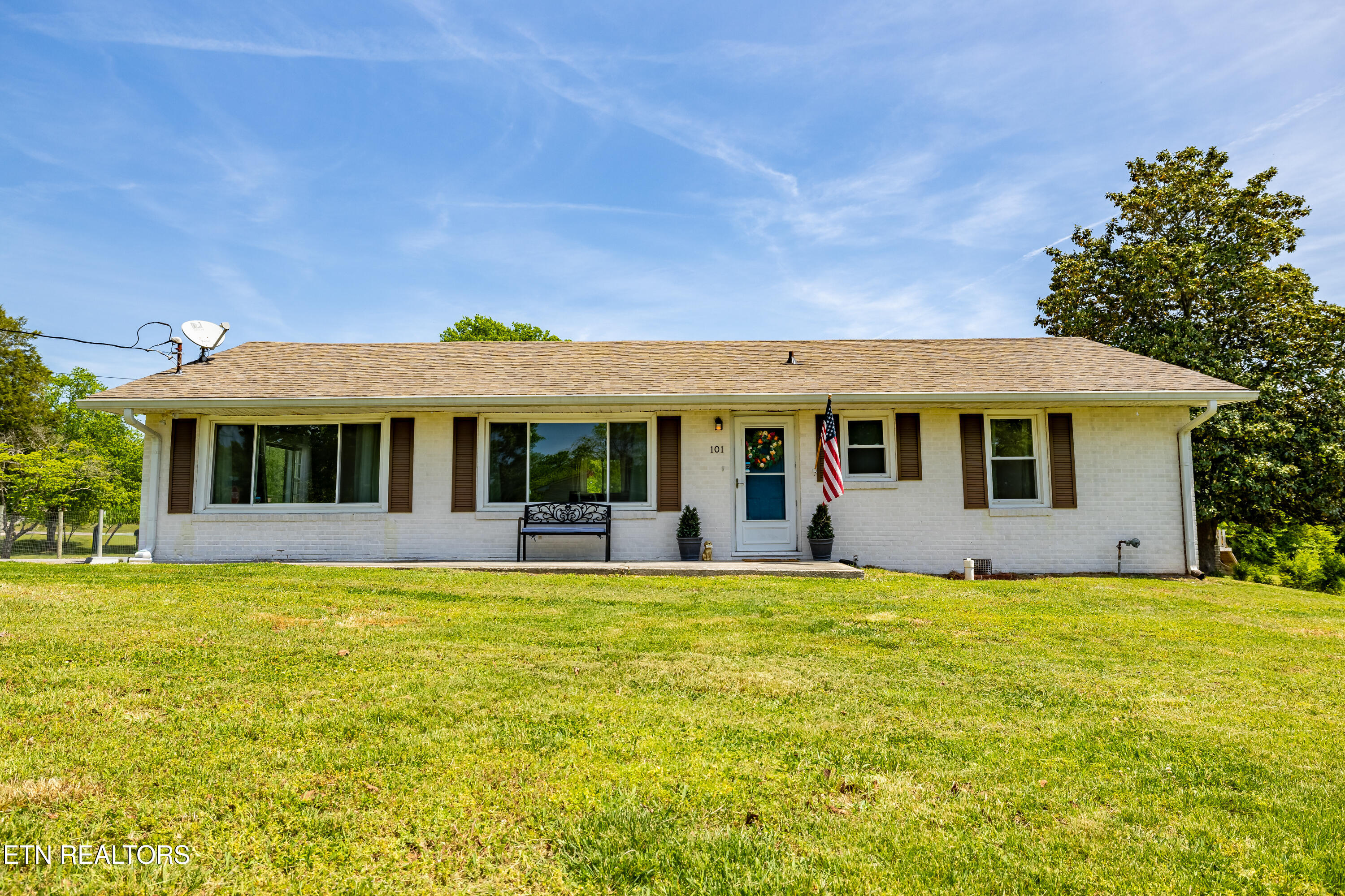 101 Hillcrest Lane Kingston TN 37763