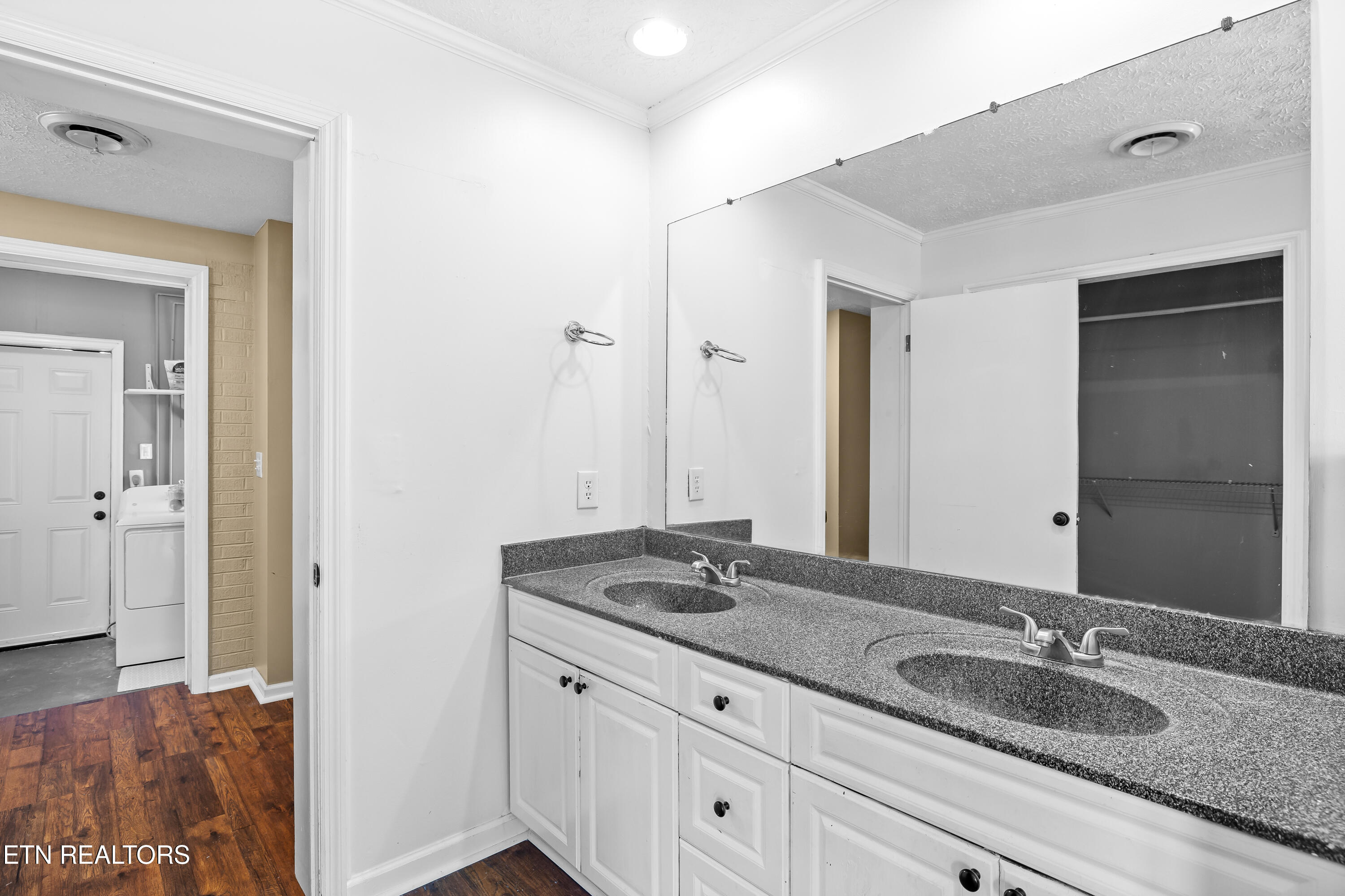 101 Hillcrest Lane Kingston TN 37763