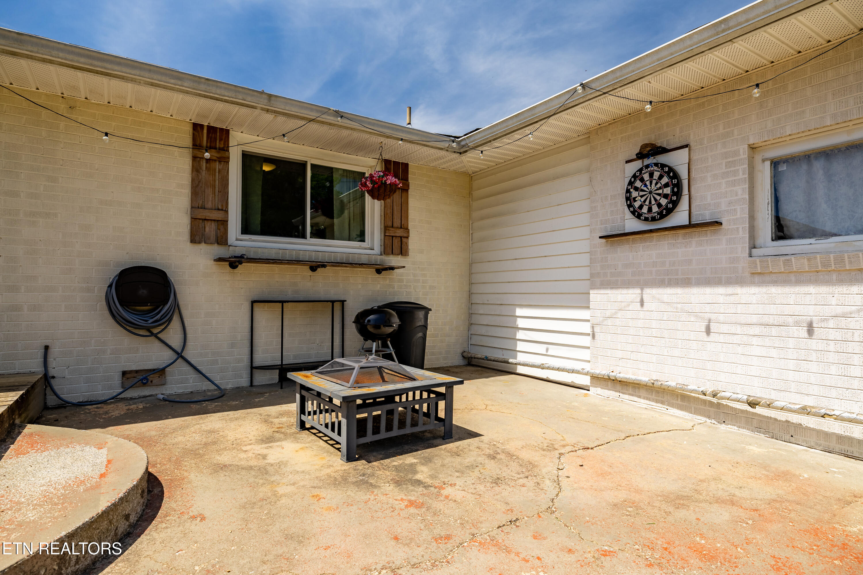 101 Hillcrest Lane Kingston TN 37763