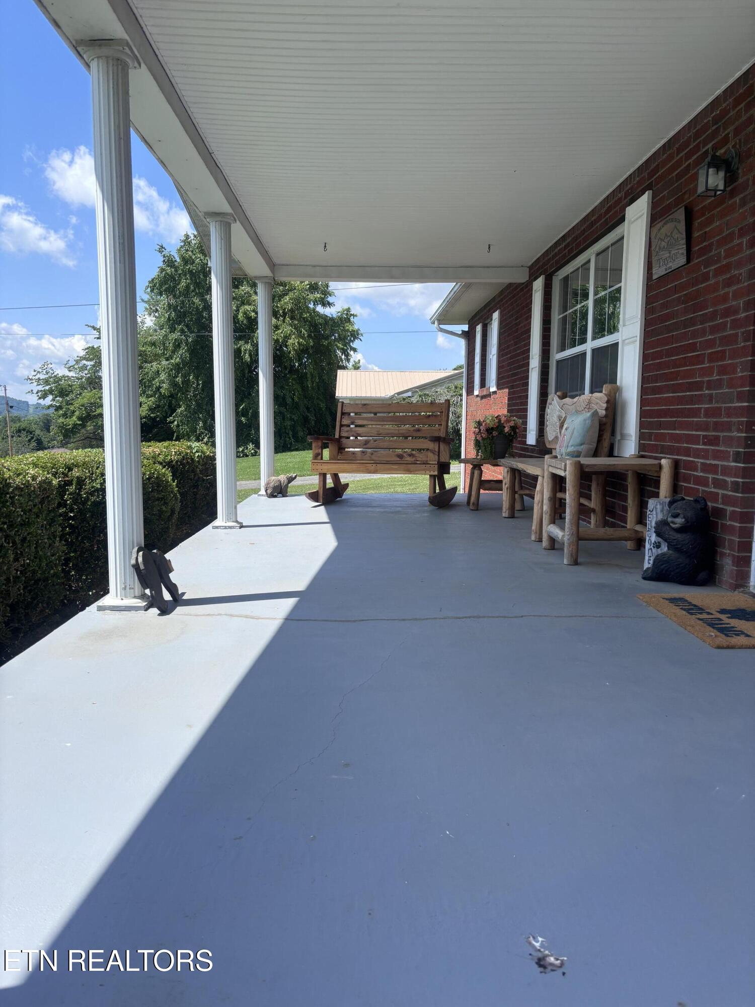 402 Whitaker Street Tazewell TN 37879