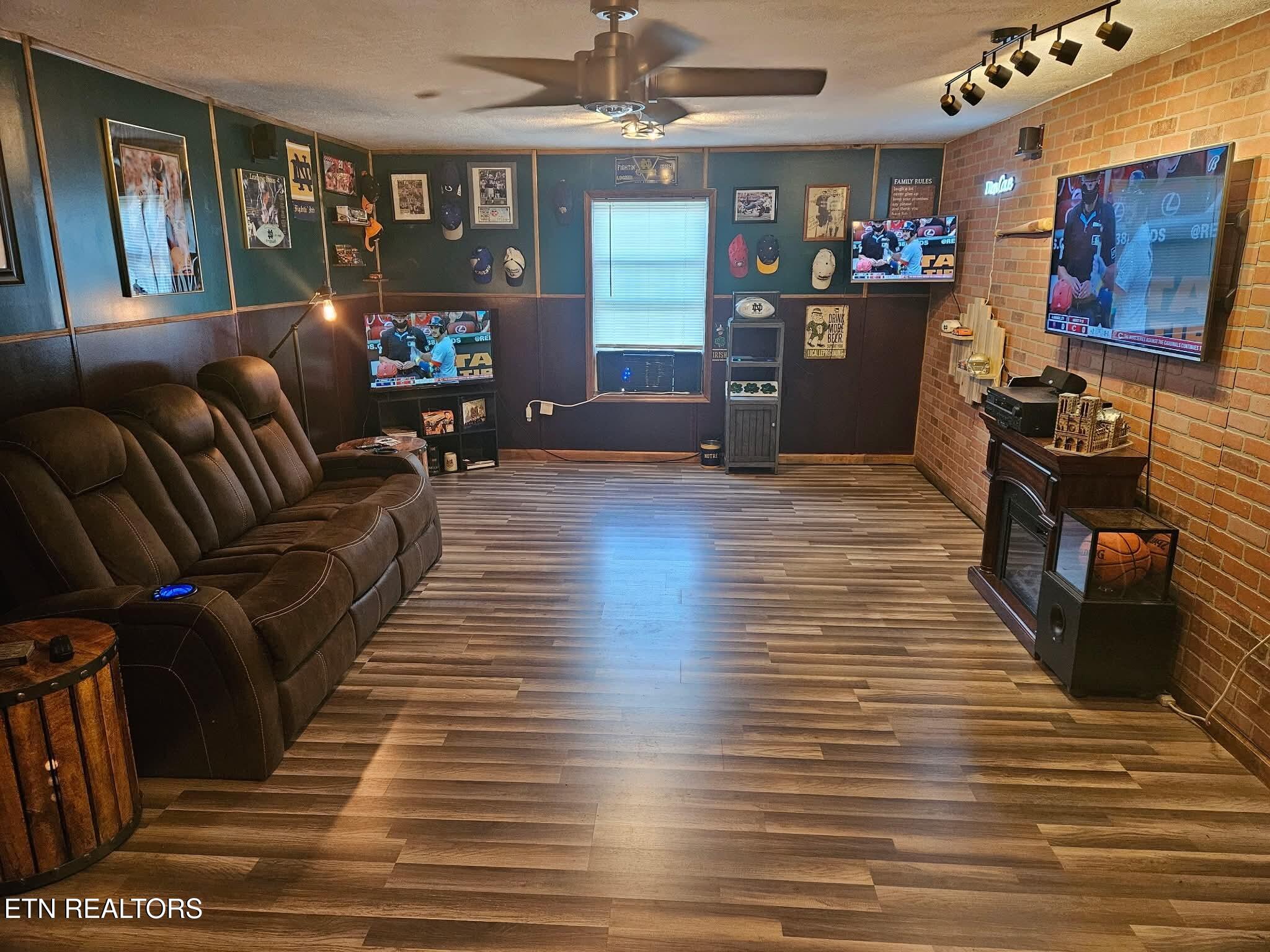 402 Whitaker Street Tazewell TN 37879