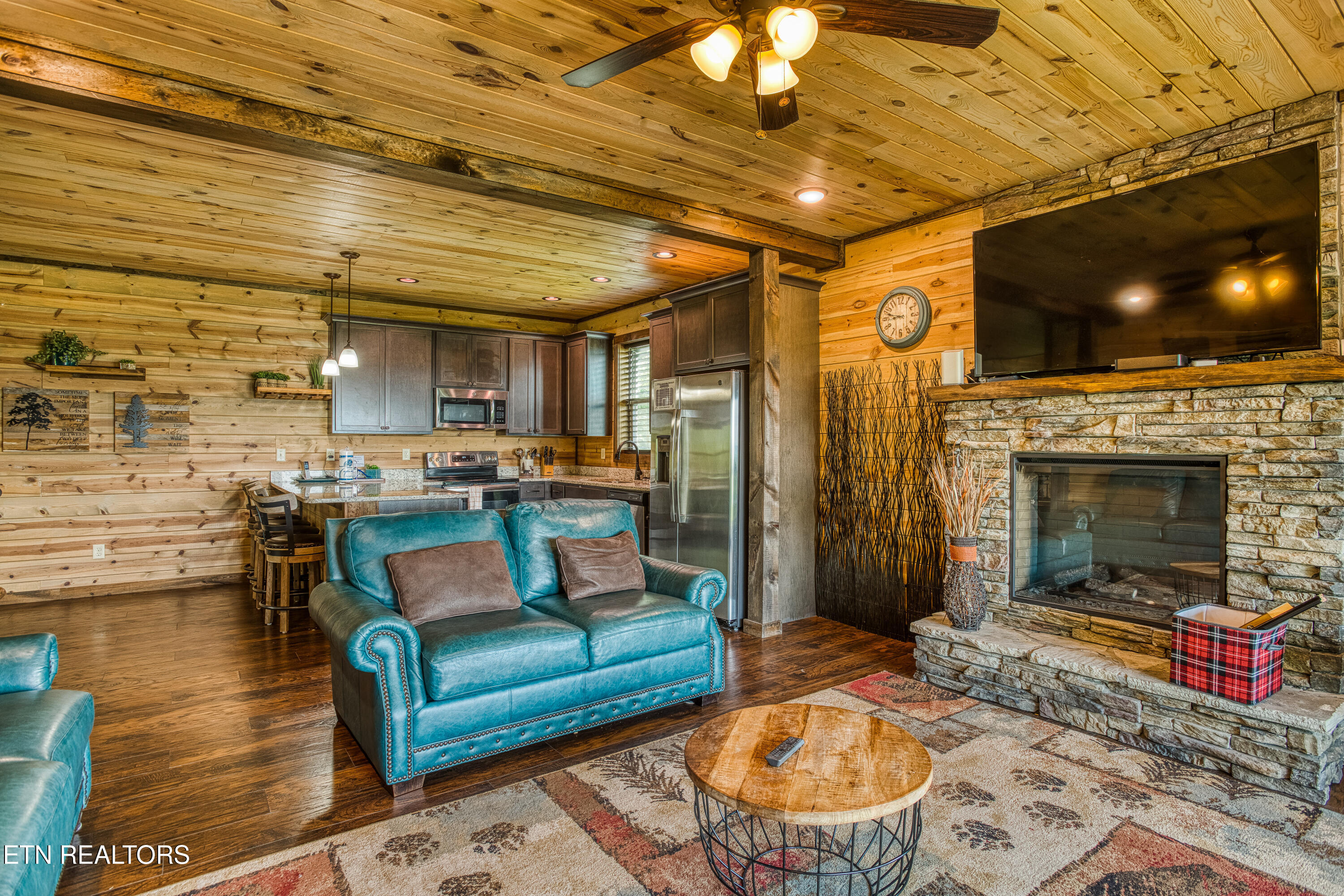 804 Upper Picadilly Lane Gatlinburg TN 37738