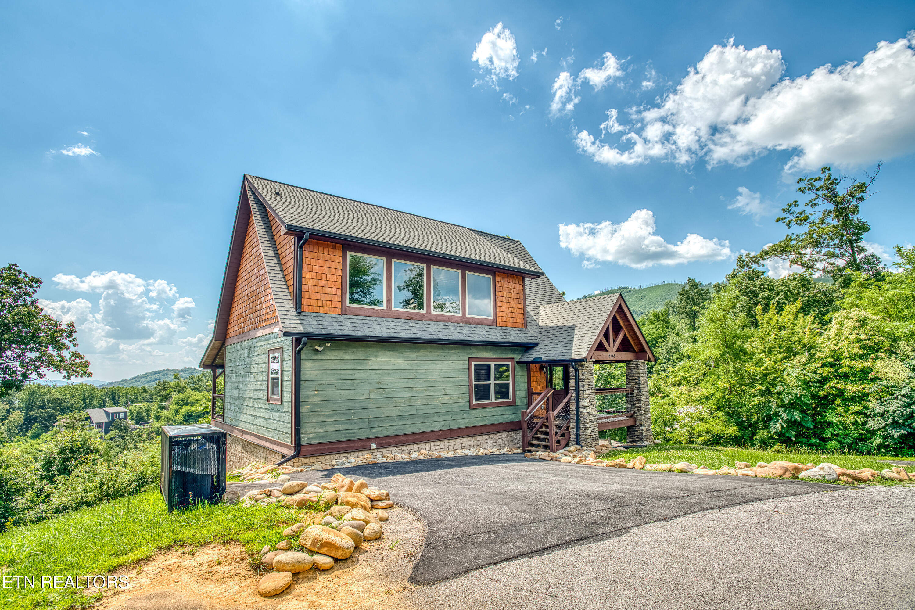 804 Upper Picadilly Lane Gatlinburg TN 37738