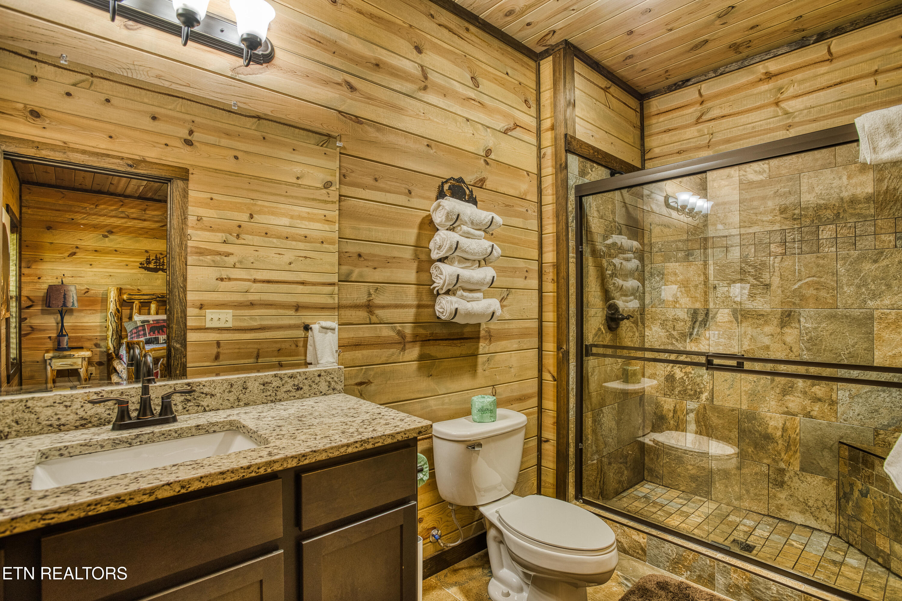 804 Upper Picadilly Lane Gatlinburg TN 37738