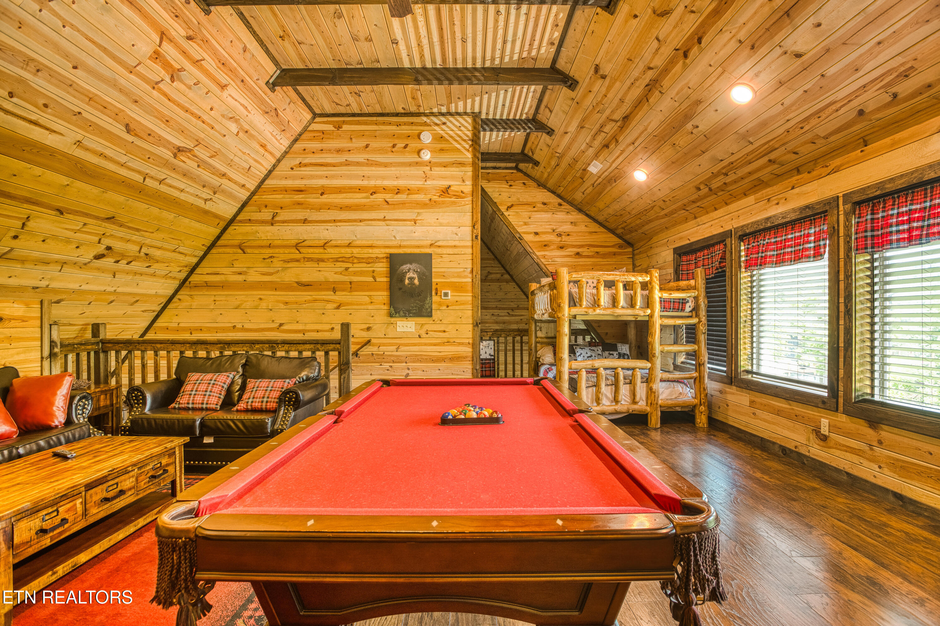 804 Upper Picadilly Lane Gatlinburg TN 37738