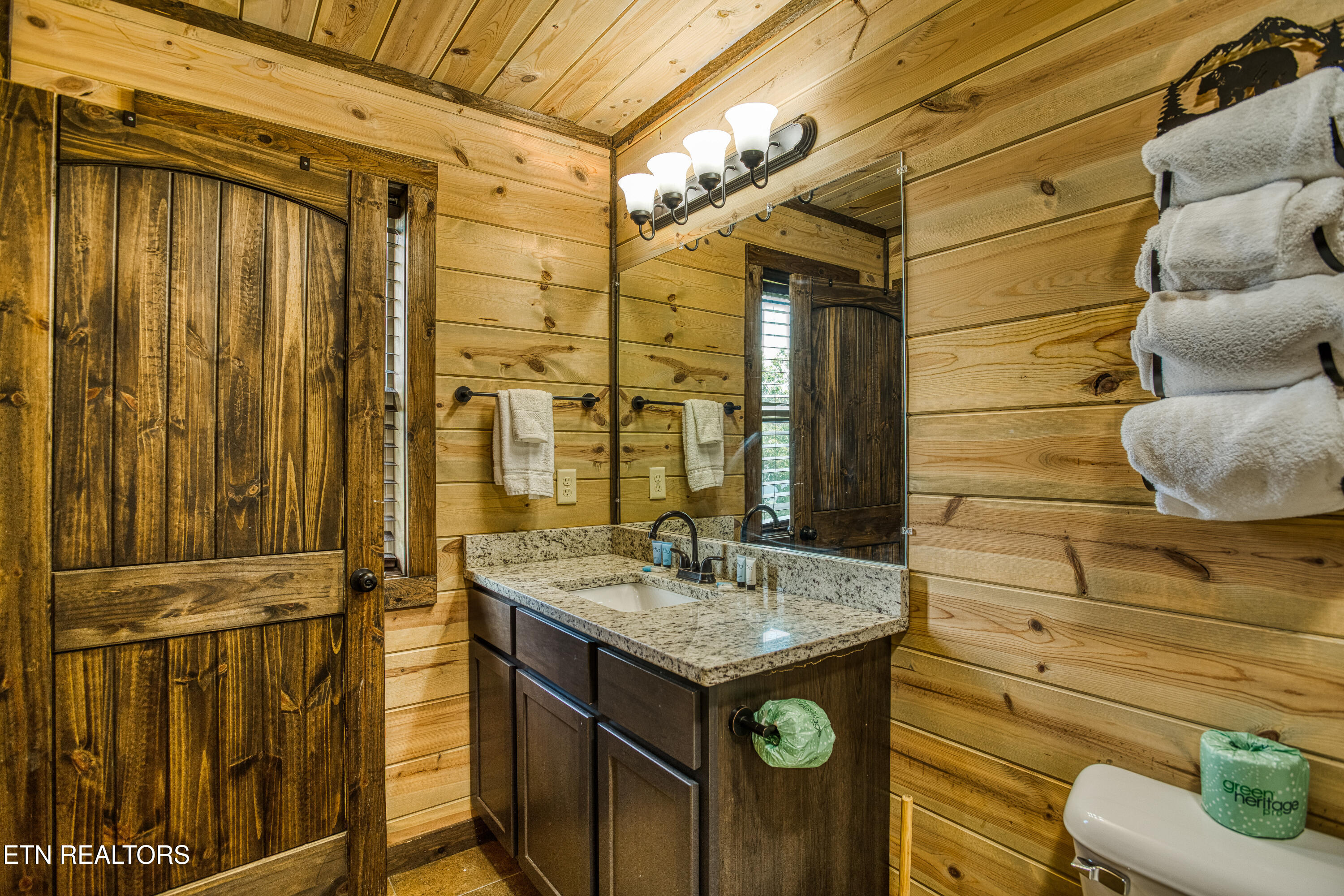 804 Upper Picadilly Lane Gatlinburg TN 37738