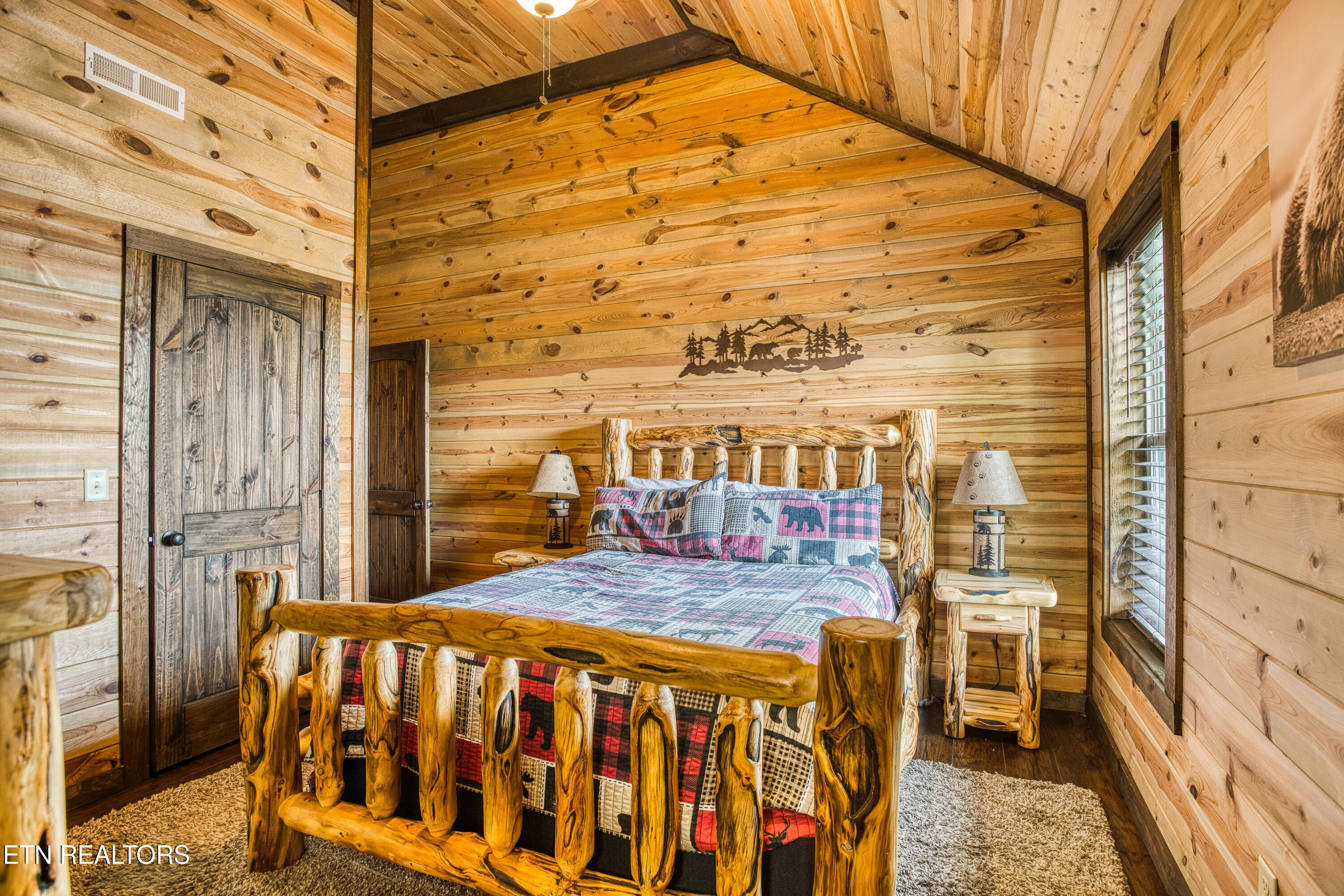 804 Upper Picadilly Lane Gatlinburg TN 37738