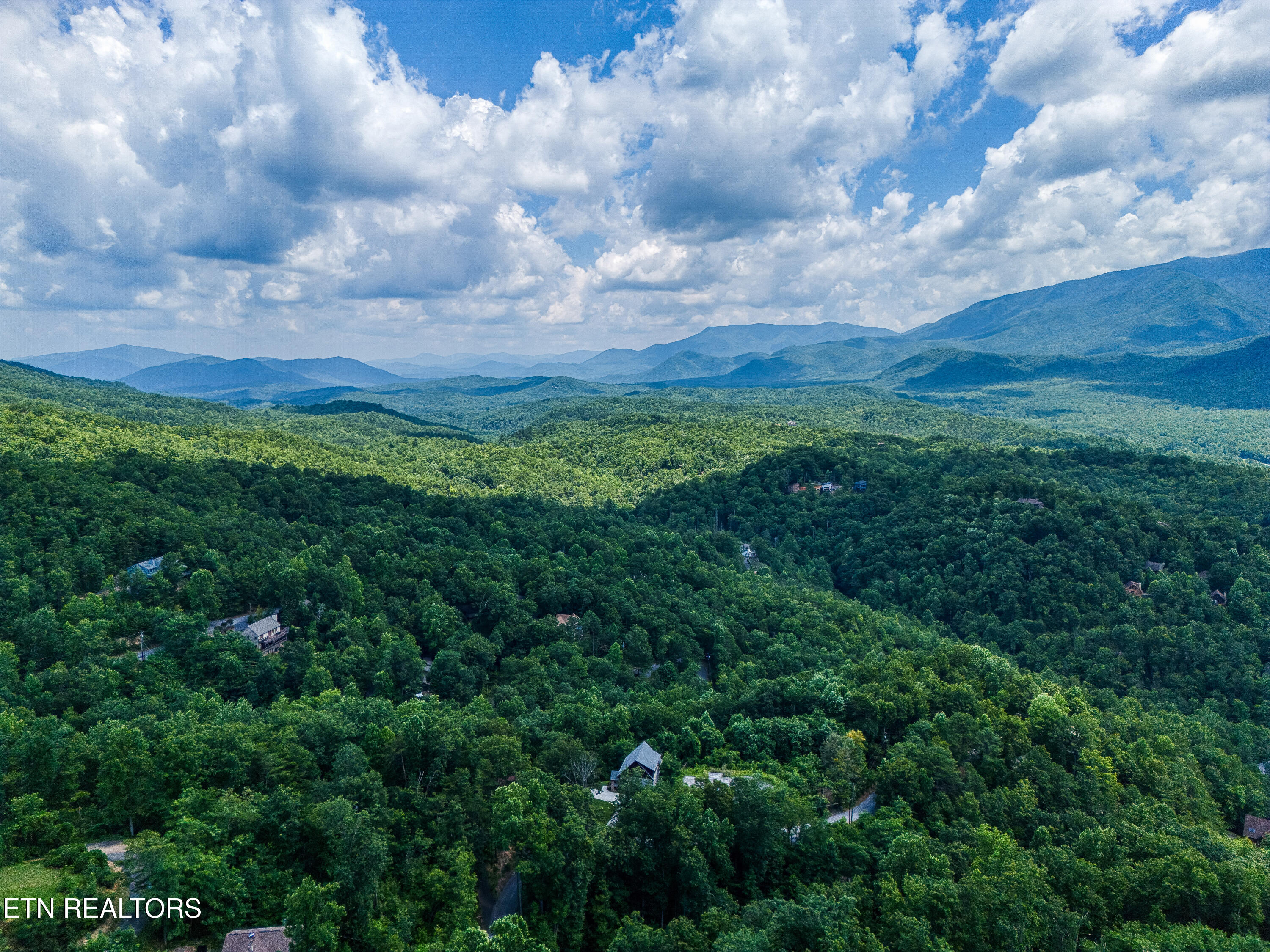 804 Upper Picadilly Lane Gatlinburg TN 37738