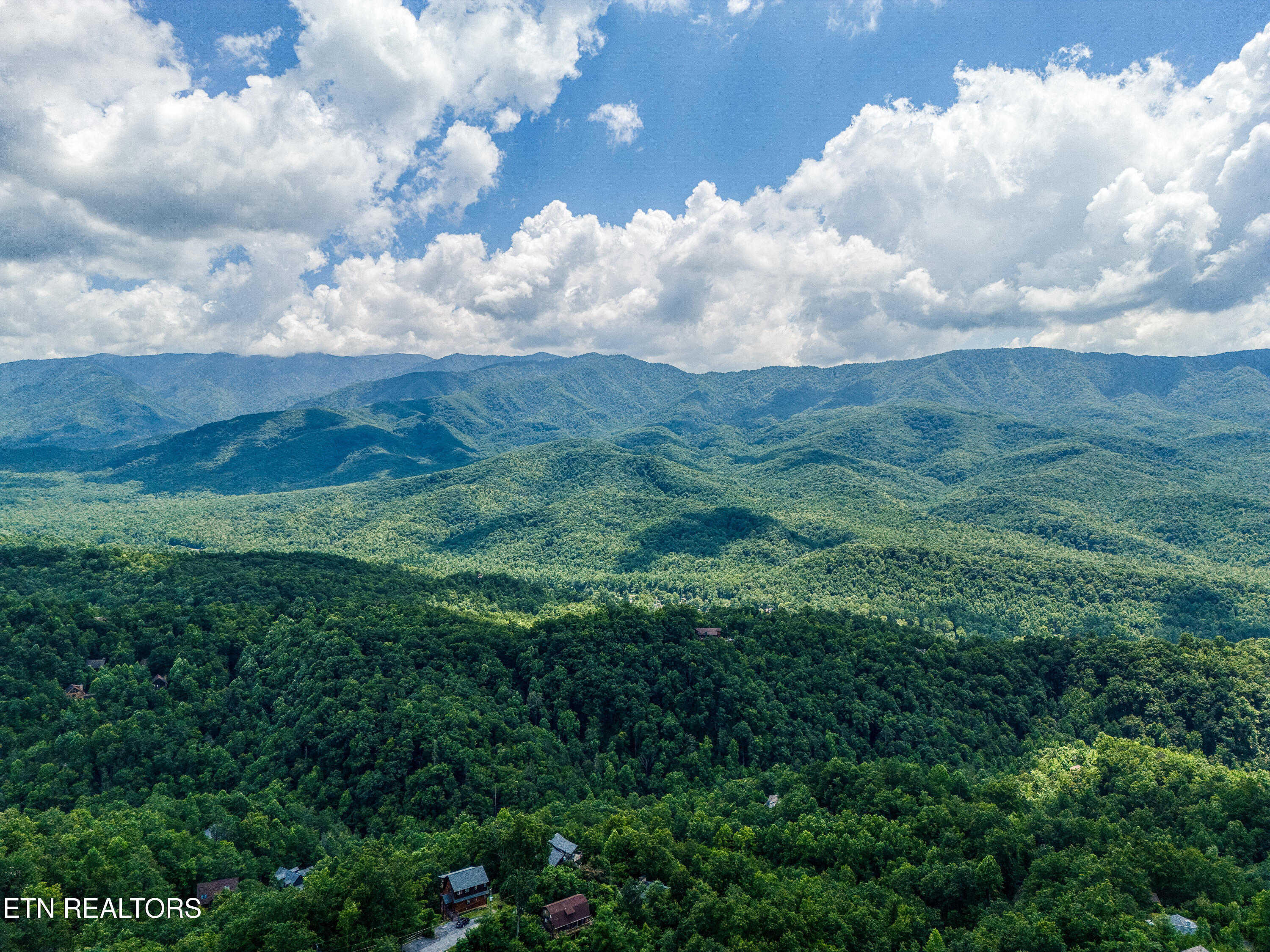 804 Upper Picadilly Lane Gatlinburg TN 37738