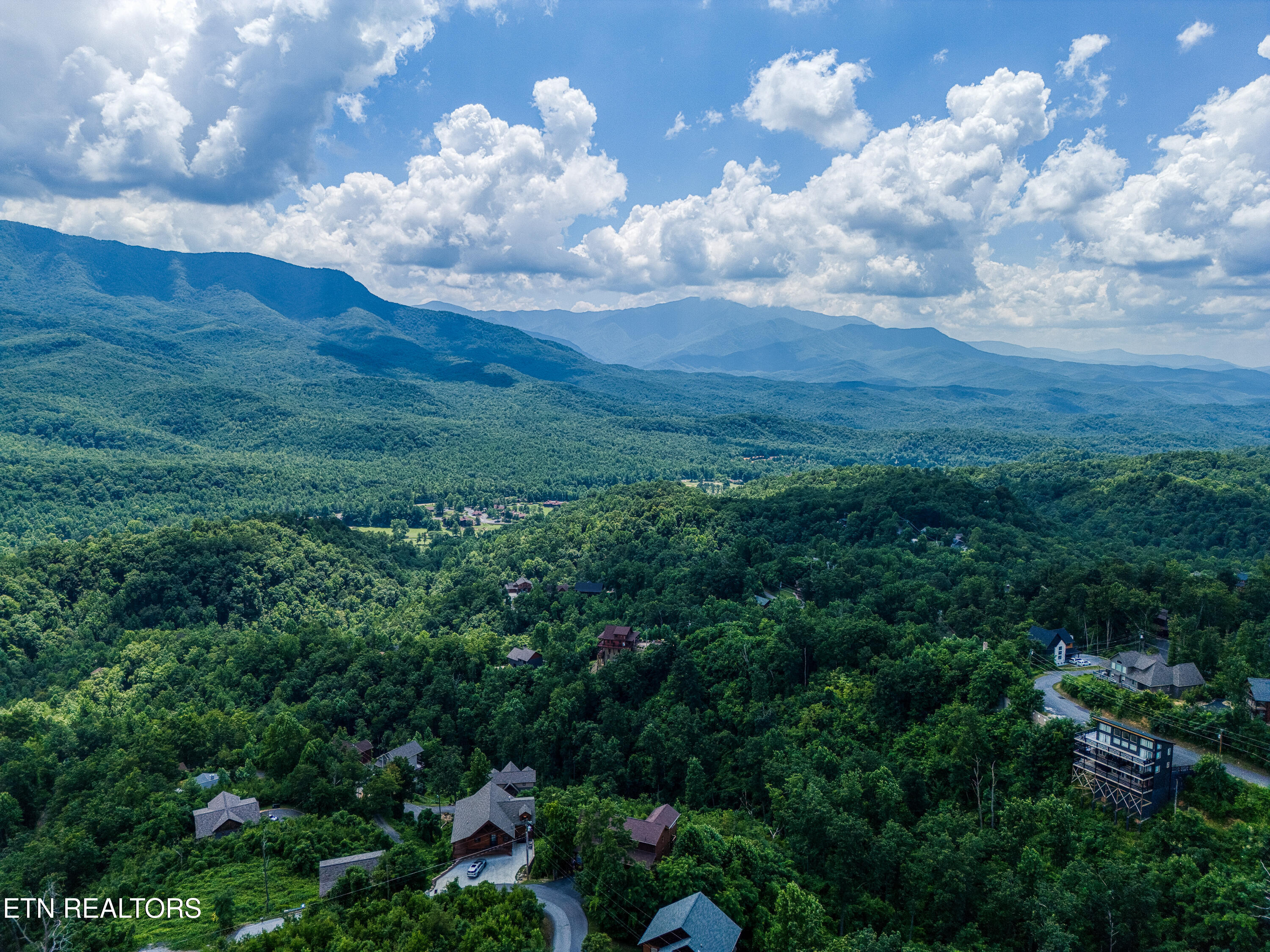 804 Upper Picadilly Lane Gatlinburg TN 37738