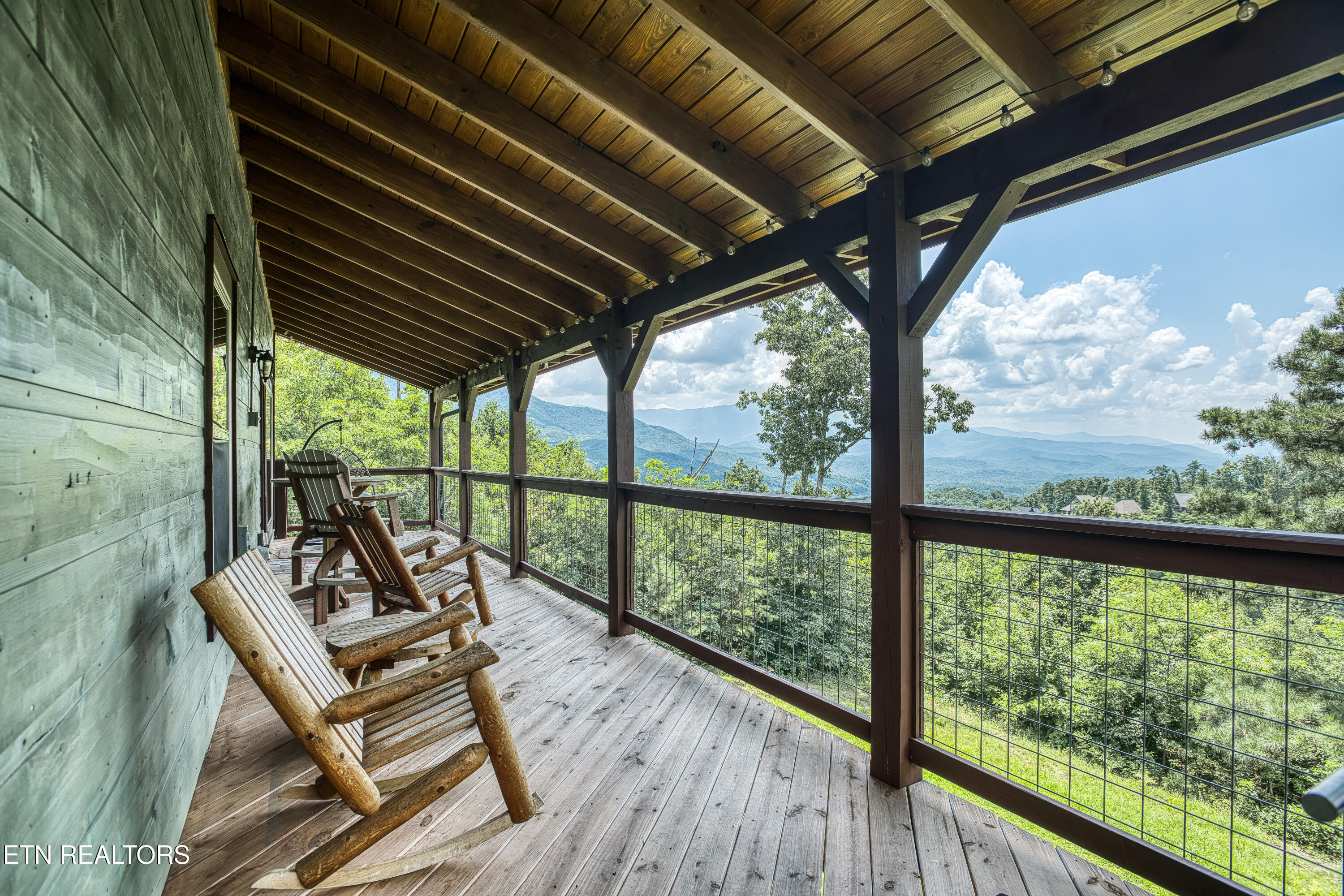 804 Upper Picadilly Lane Gatlinburg TN 37738