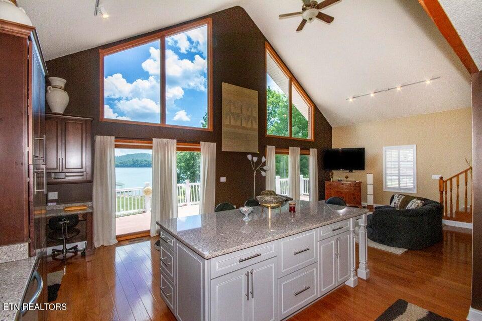 361 Cape Russell Road Sharps Chapel TN 37866