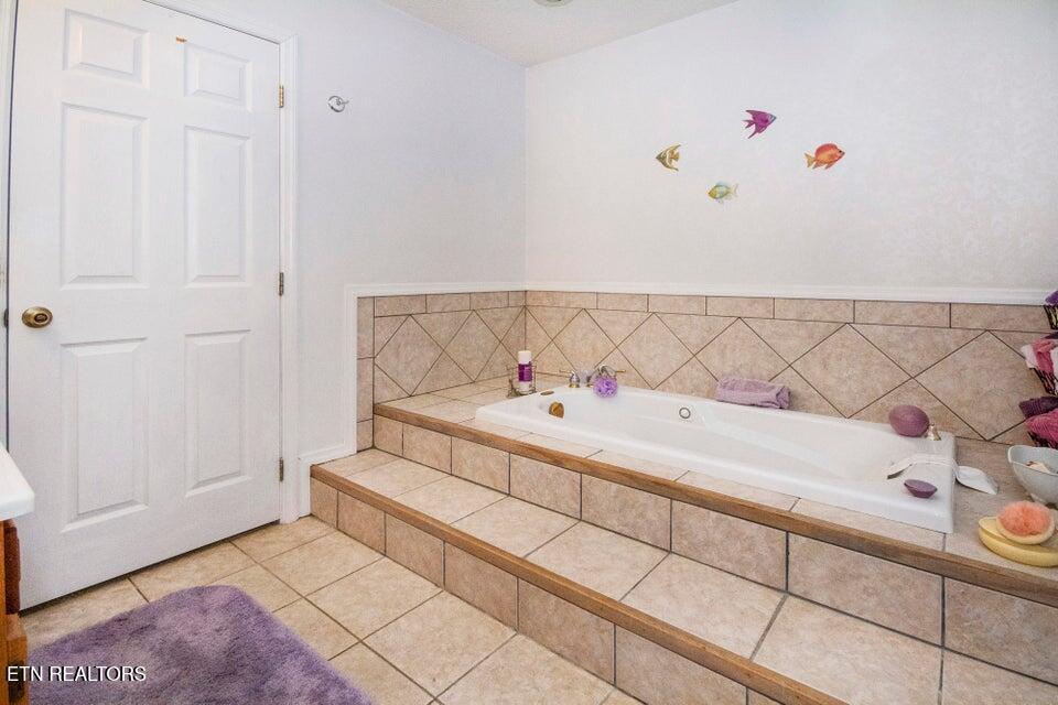 361 Cape Russell Road Sharps Chapel TN 37866