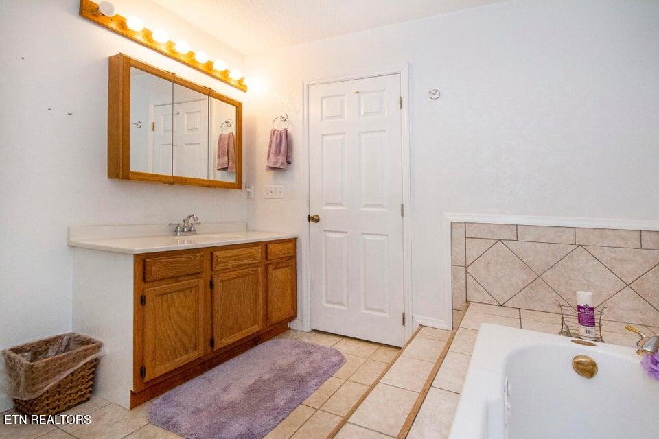 361 Cape Russell Road Sharps Chapel TN 37866
