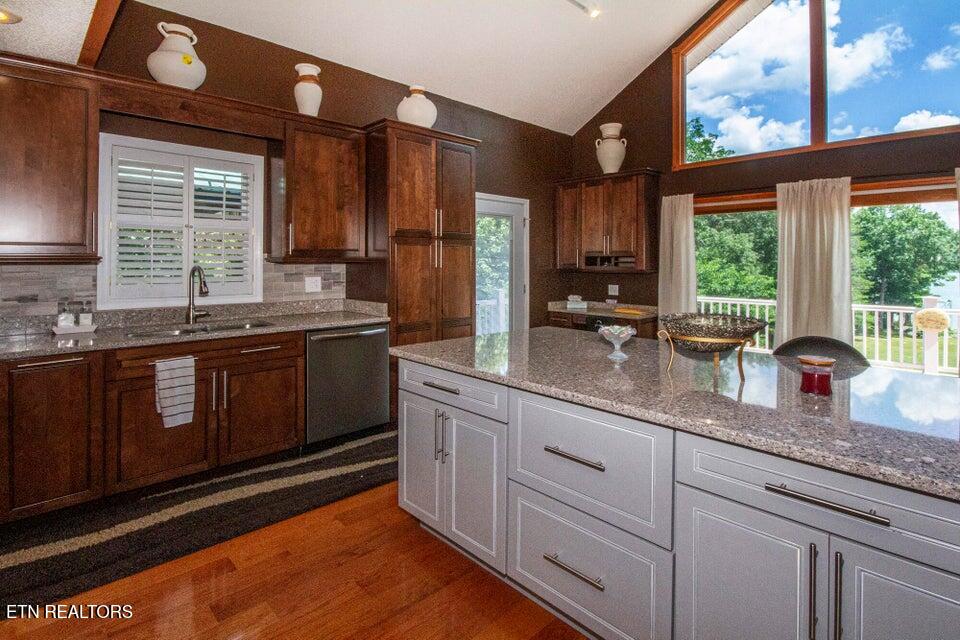 361 Cape Russell Road Sharps Chapel TN 37866