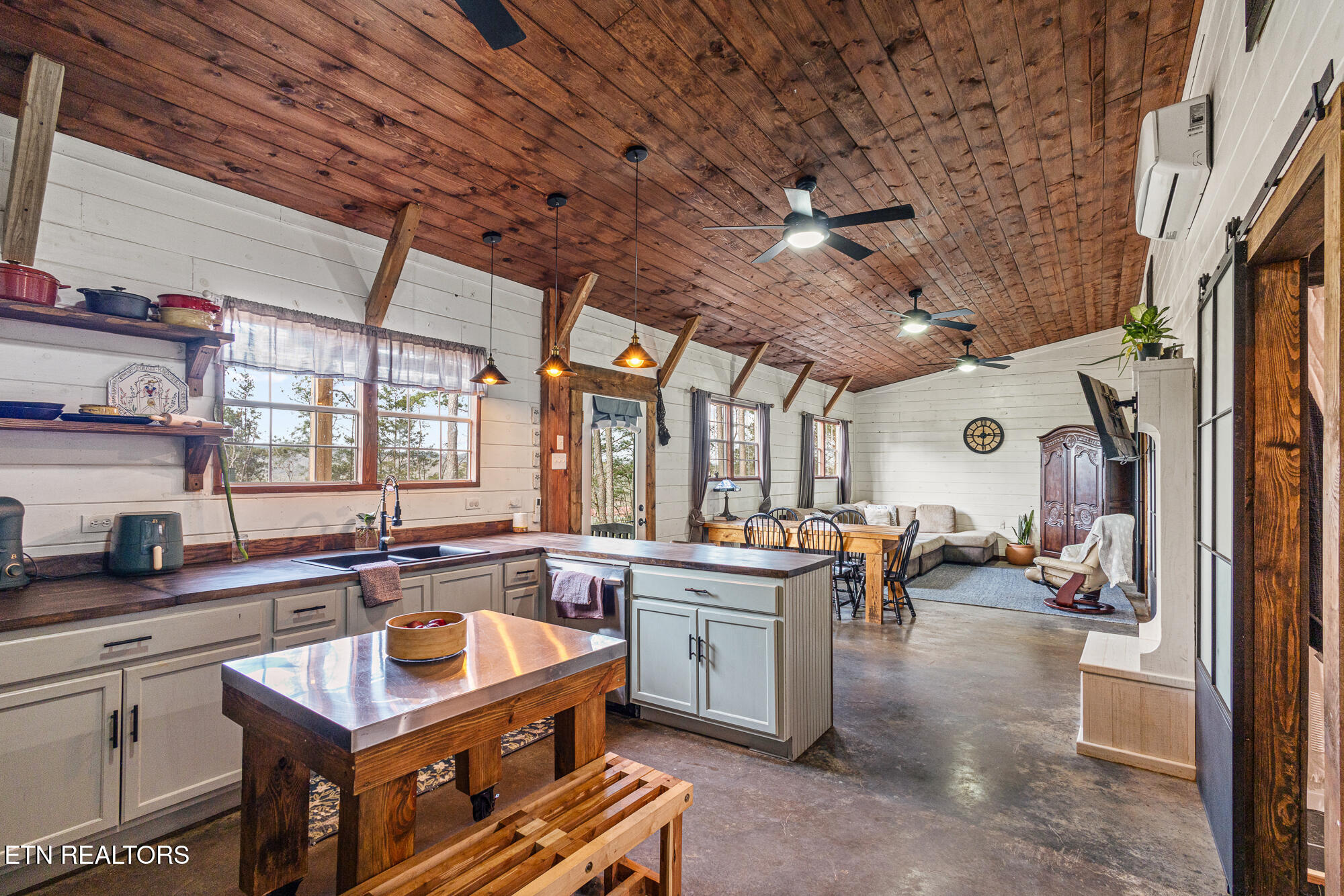 361 County Road 38 Riceville TN 37370