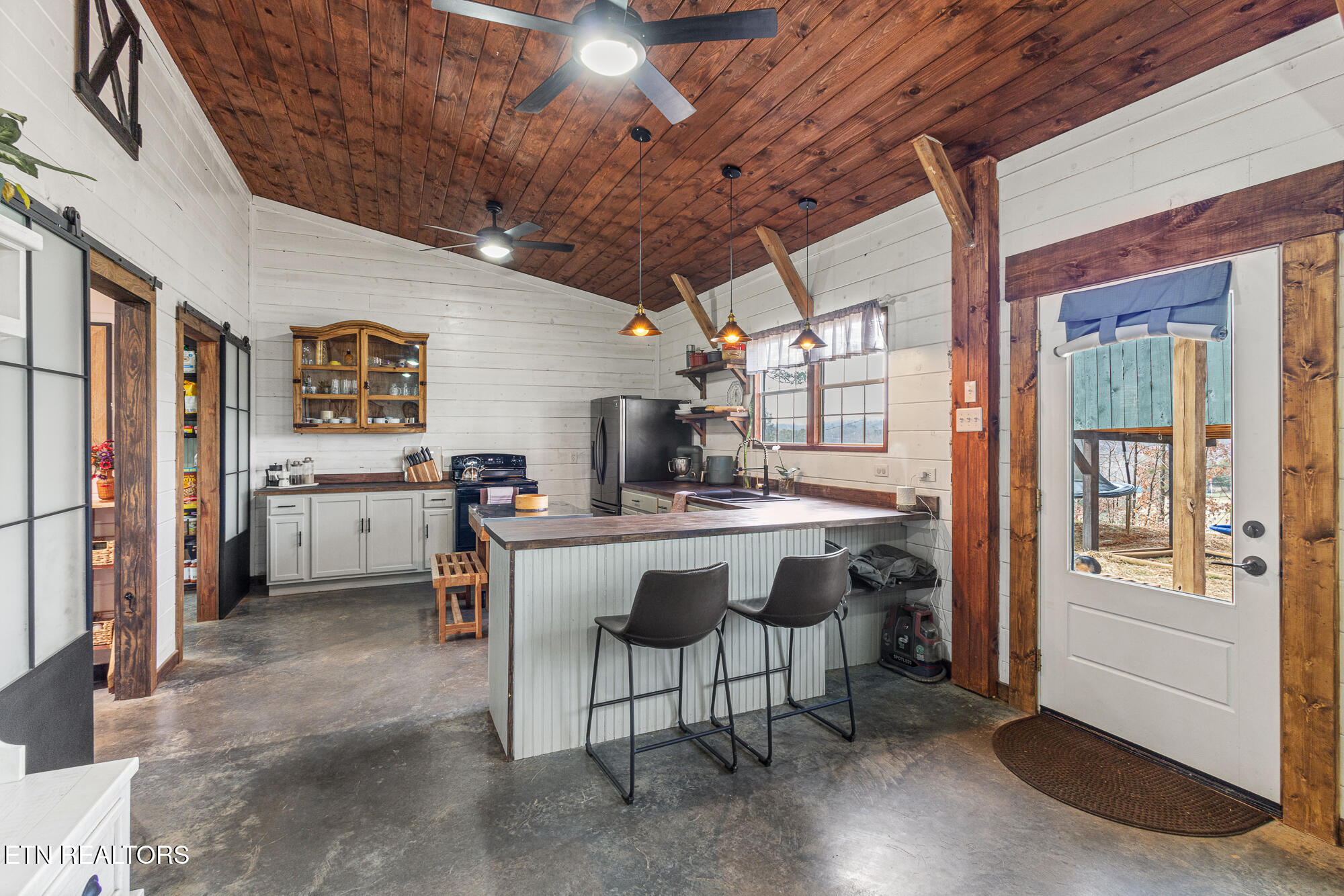 361 County Road 38 Riceville TN 37370