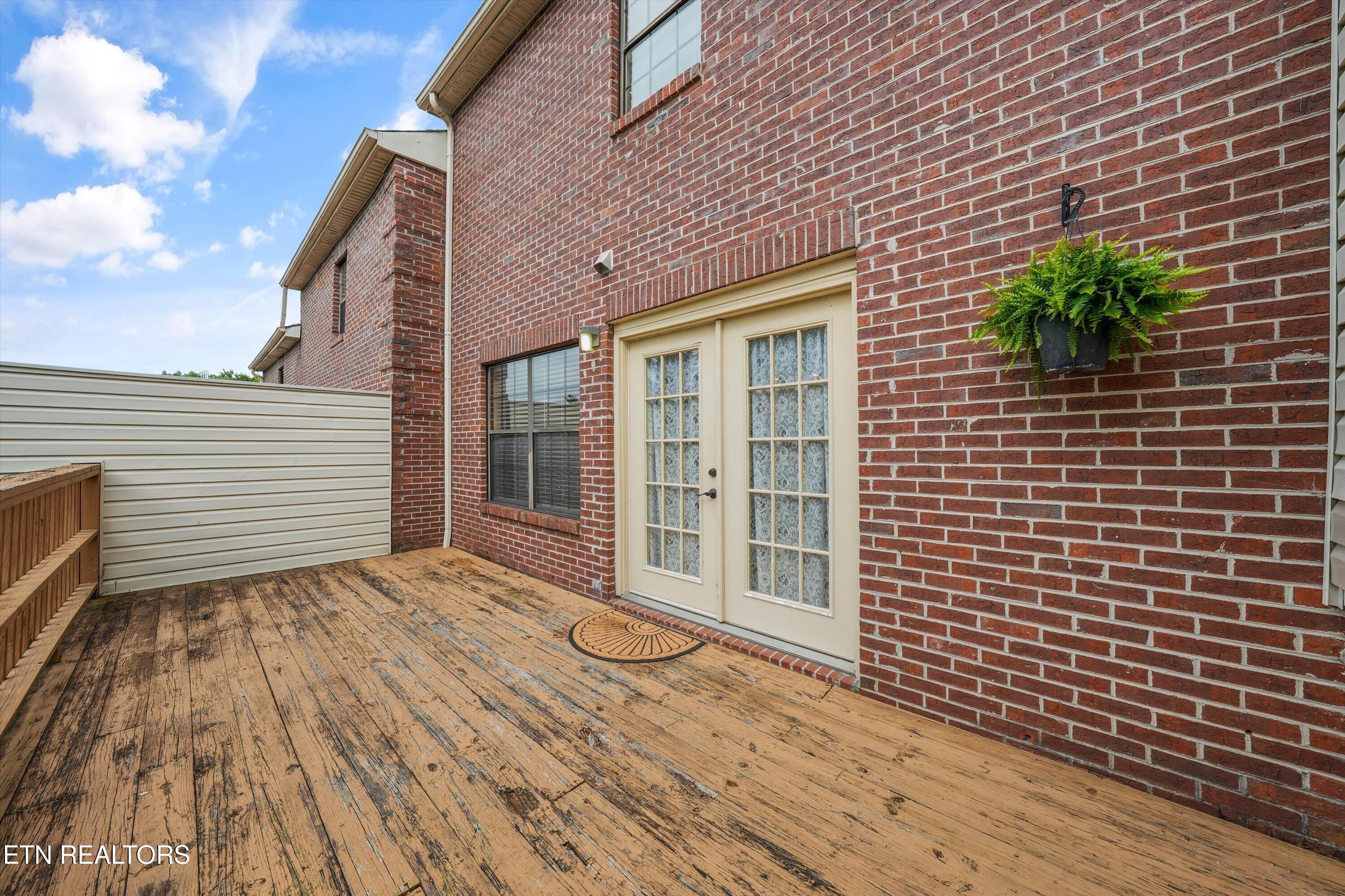 437 S Gallaher View Road Knoxville TN 37919