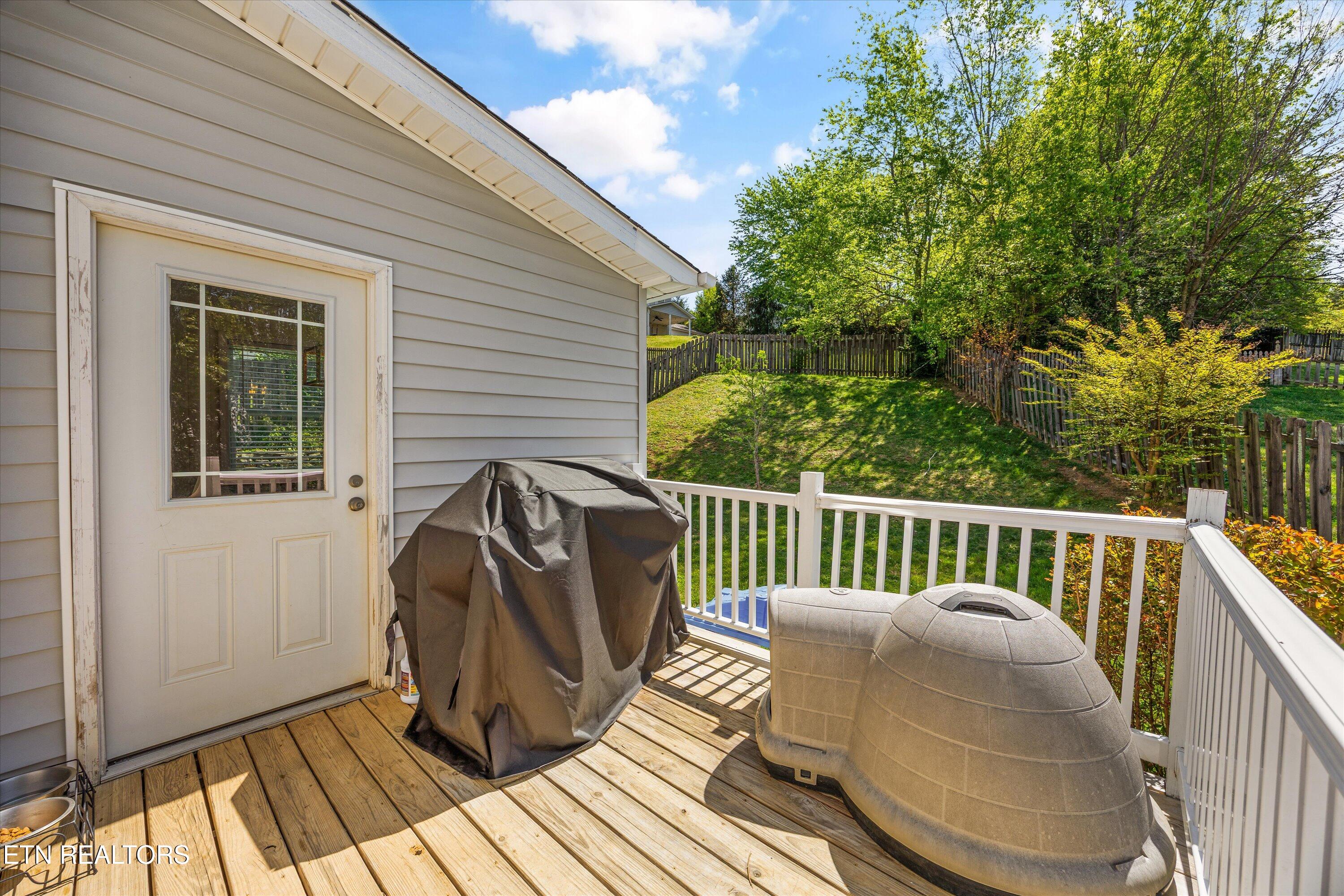 8230 Gamblers Choice Trail Powell TN 37849