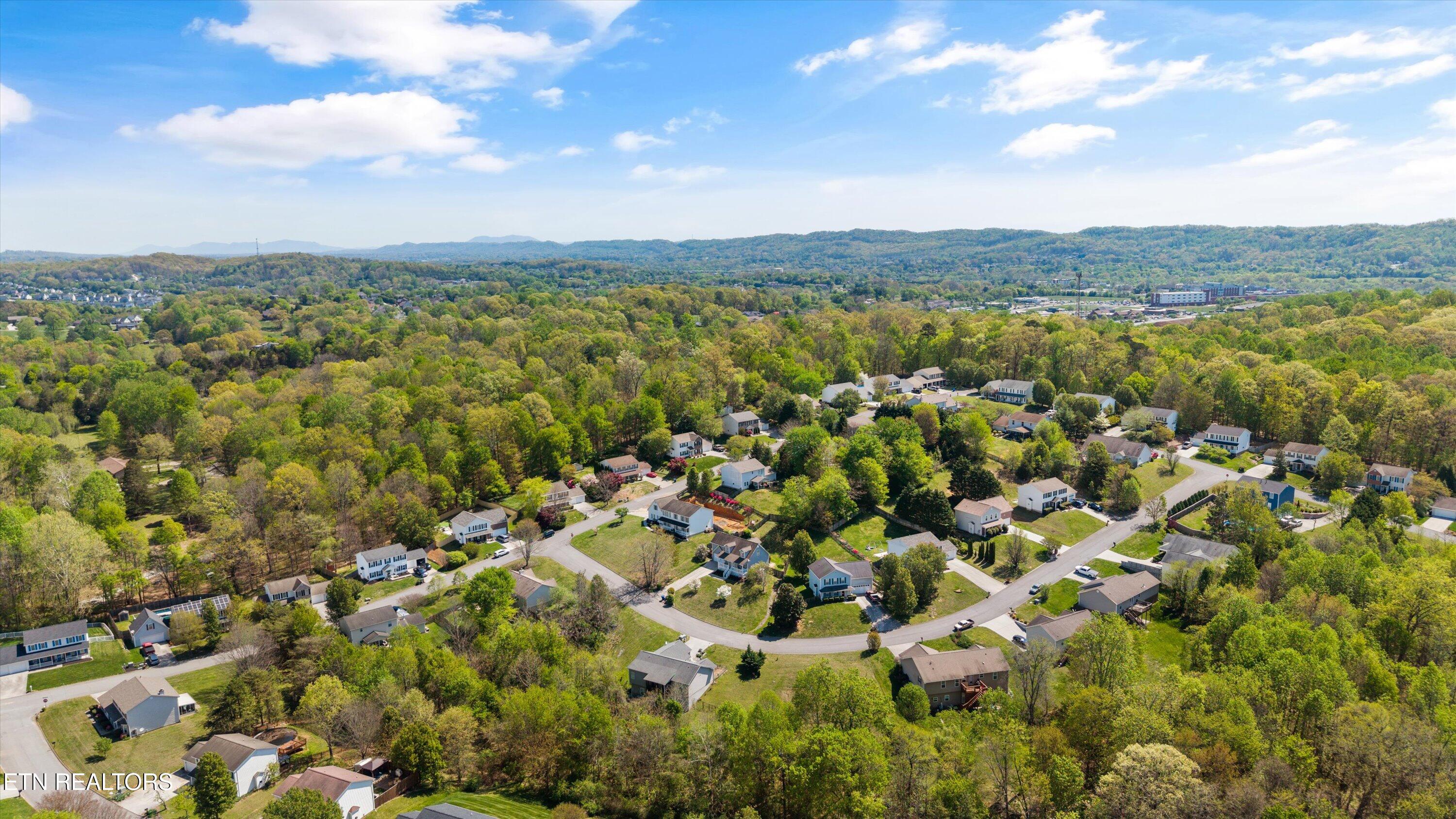 8230 Gamblers Choice Trail Powell TN 37849