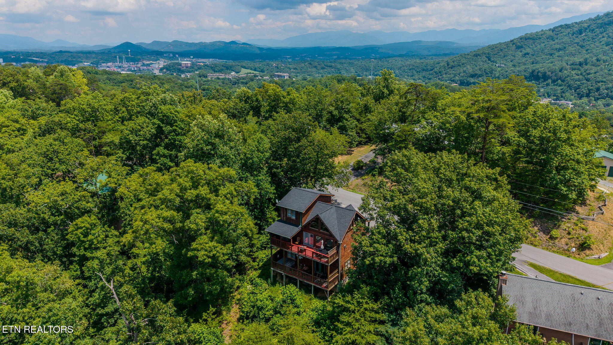 2868 Pine Haven Drive Sevierville TN 37862