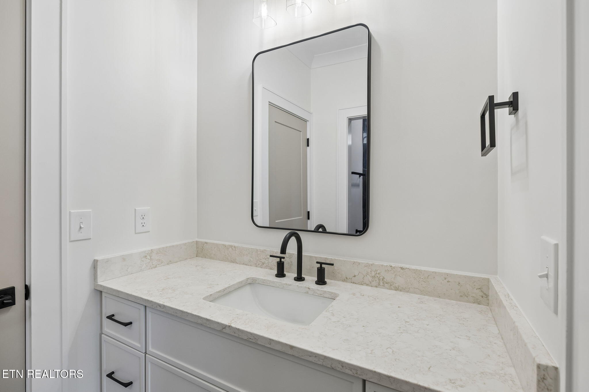 124 Utsesti Way Loudon TN 37774