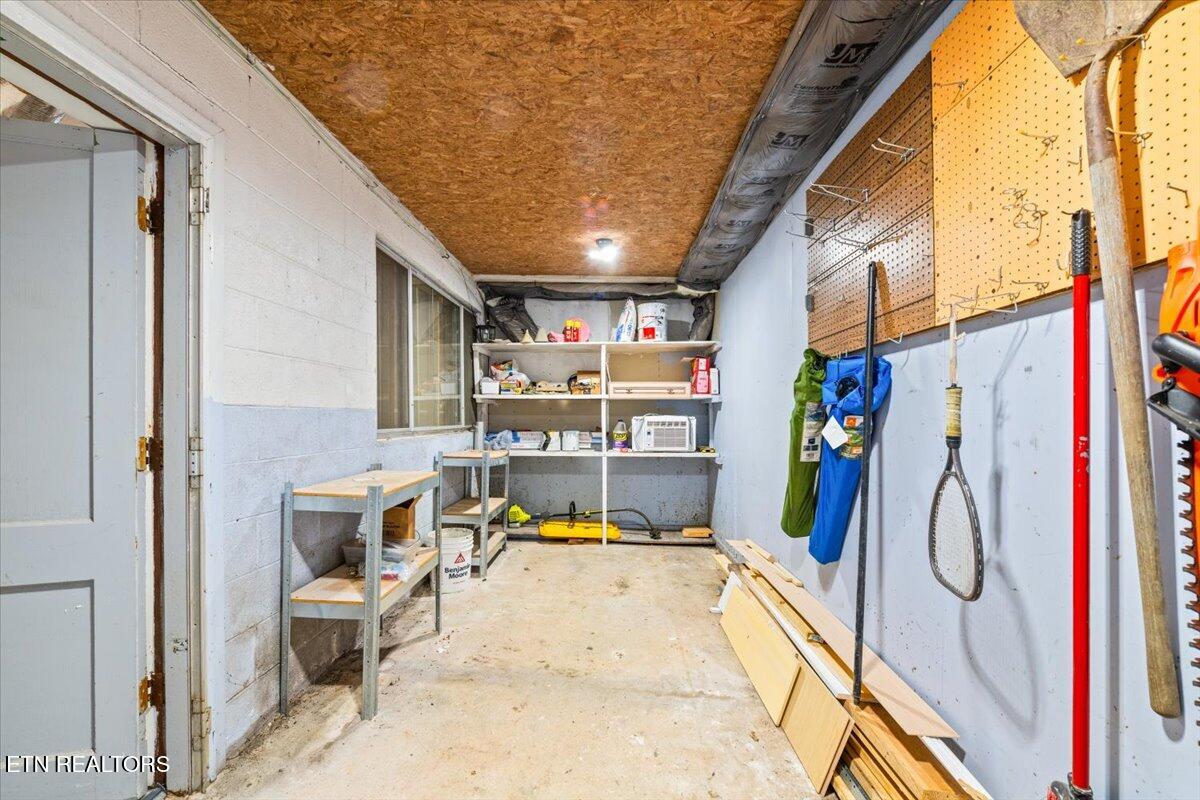 170 Bow Point Road Lafollette TN 37766