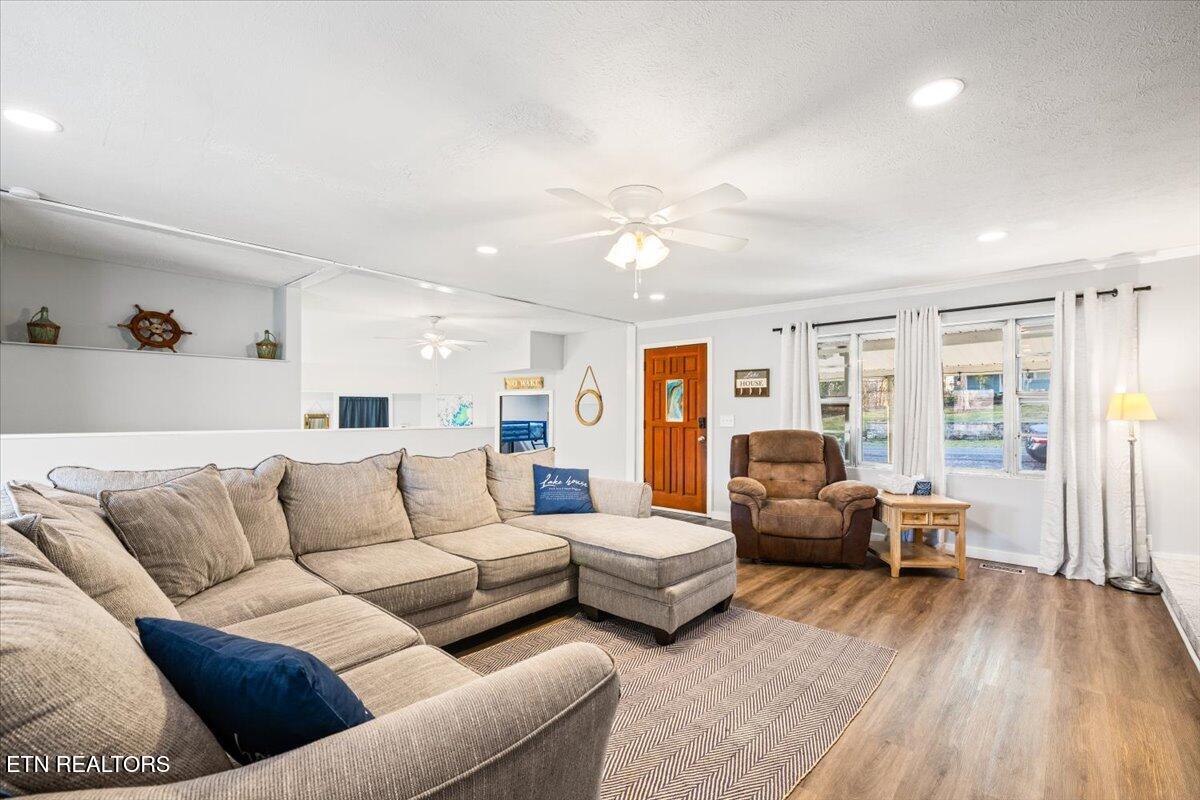 170 Bow Point Road Lafollette TN 37766