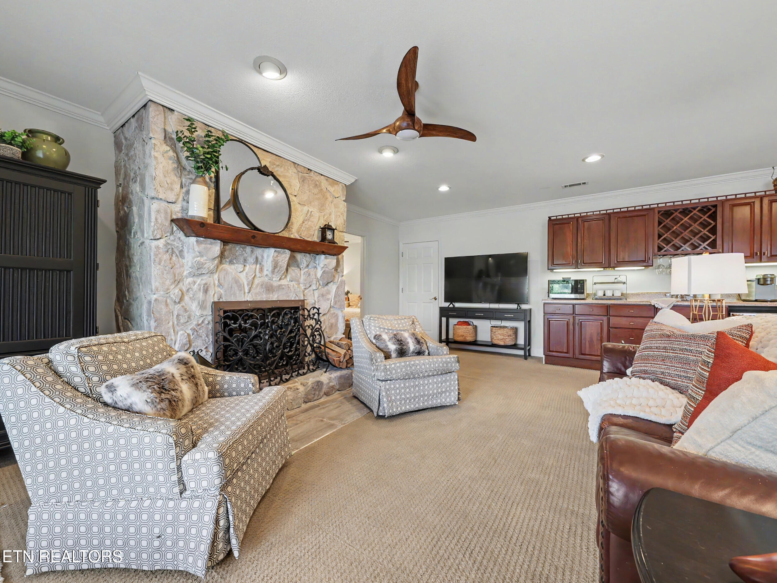 725 Loudon View Drive Friendsville TN 37737