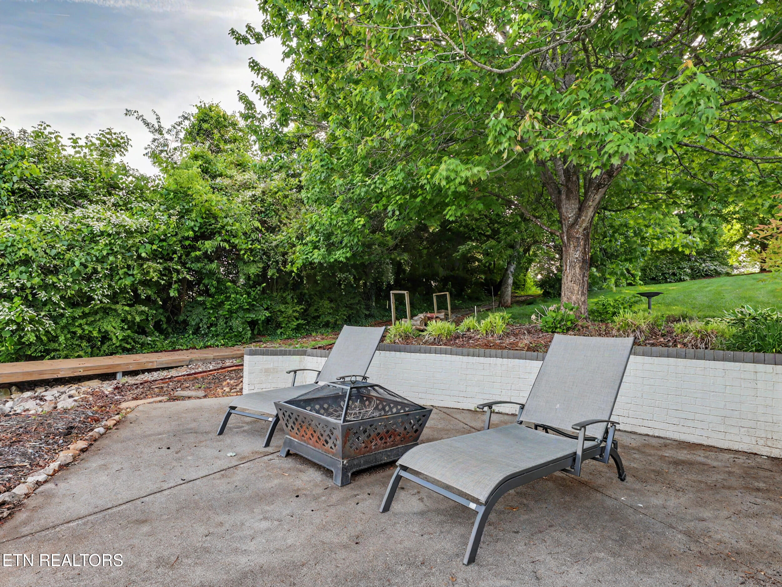 725 Loudon View Drive Friendsville TN 37737