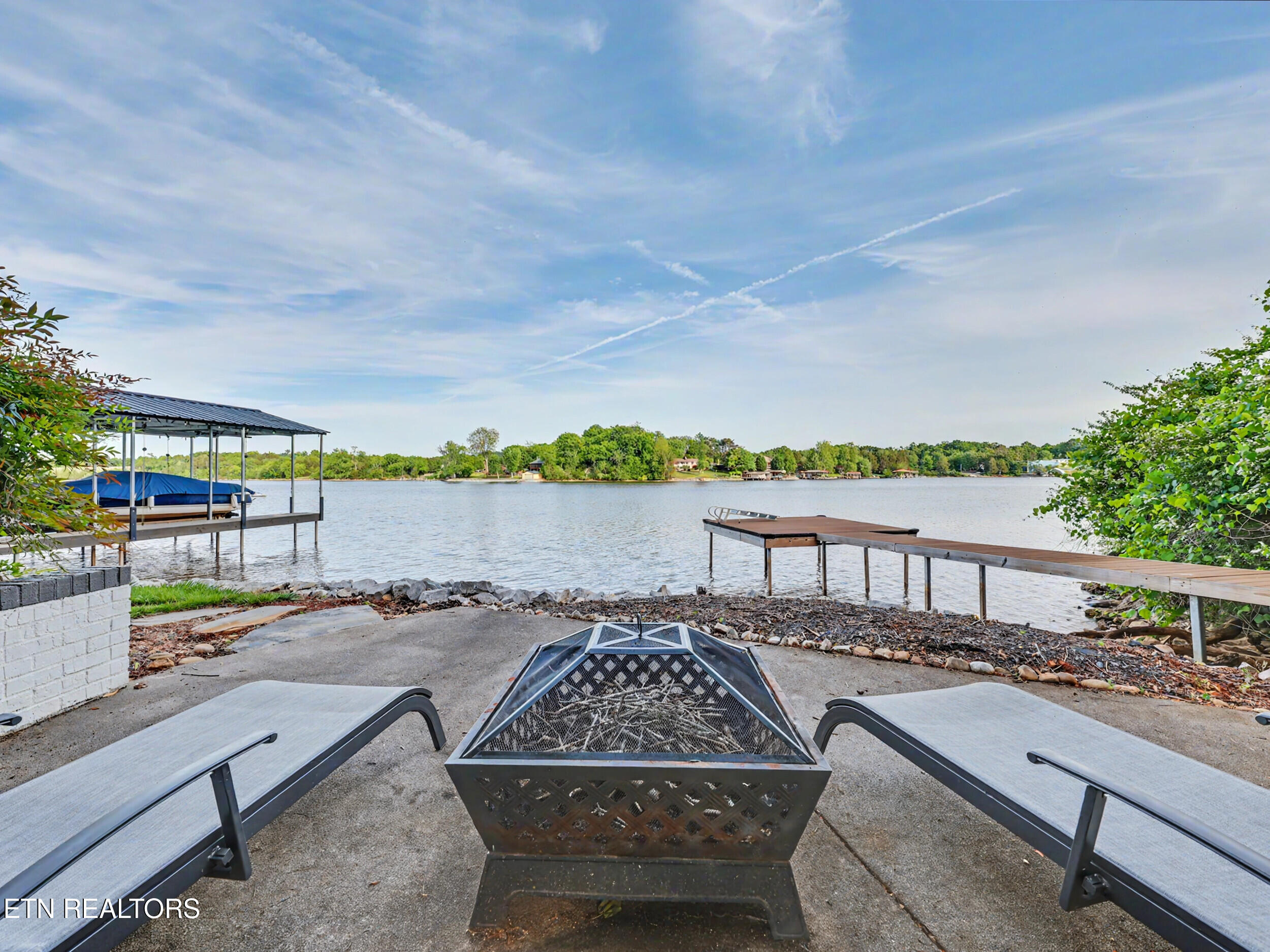 725 Loudon View Drive Friendsville TN 37737