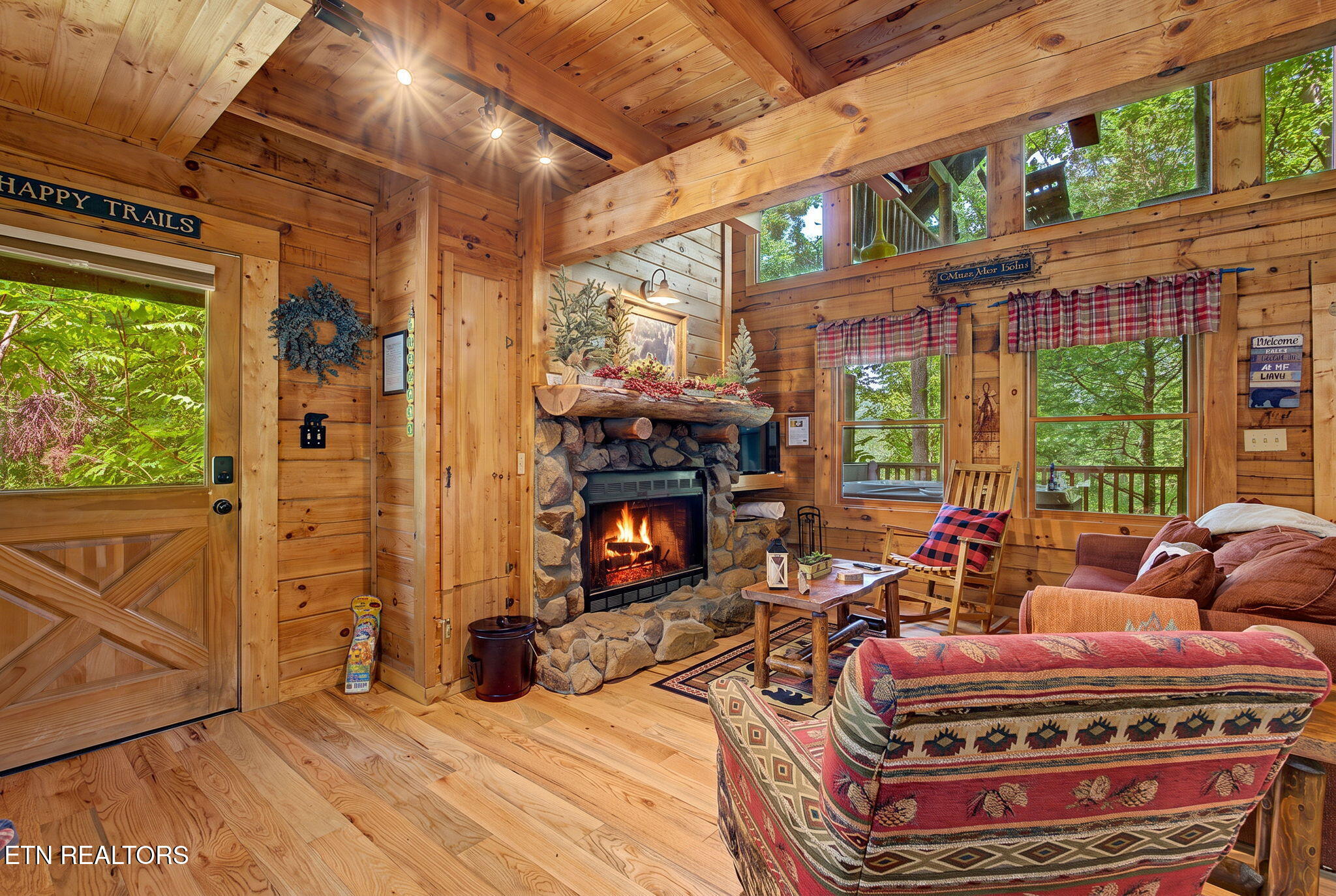 3039 Brothers Way Pigeon Forge TN 37862