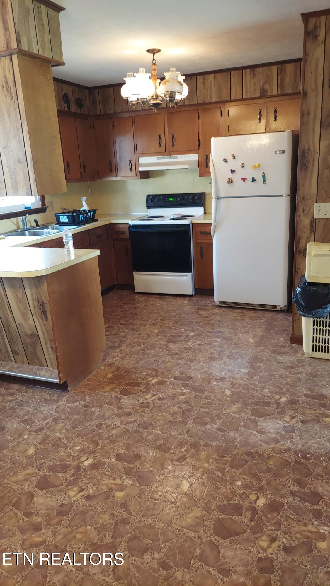 1100 North York Highway Jamestown TN 38556