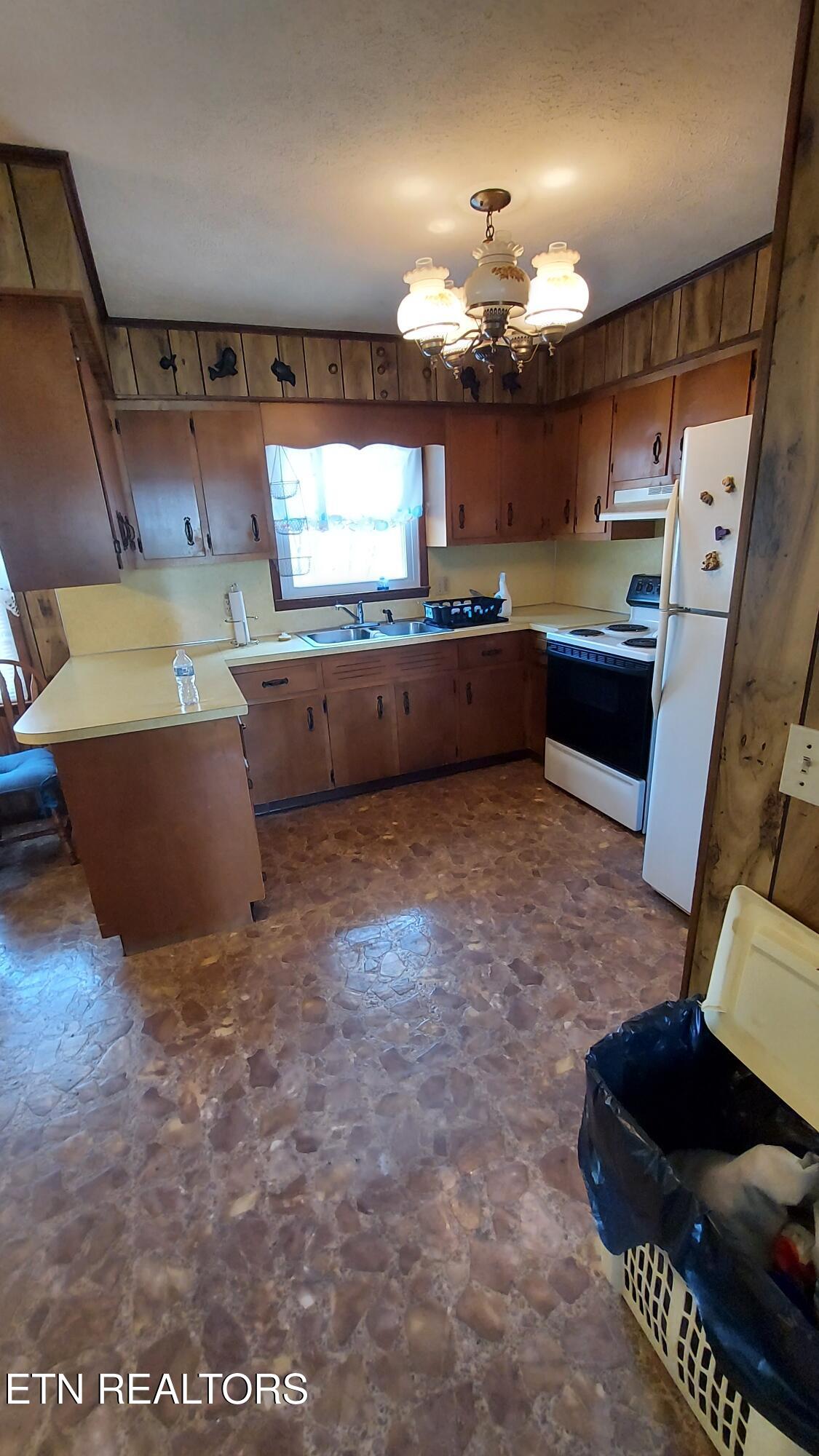 1100 North York Highway Jamestown TN 38556