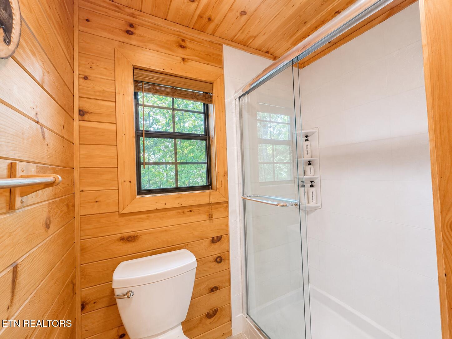 1630 Majestic Oak Way Sevierville TN 37876