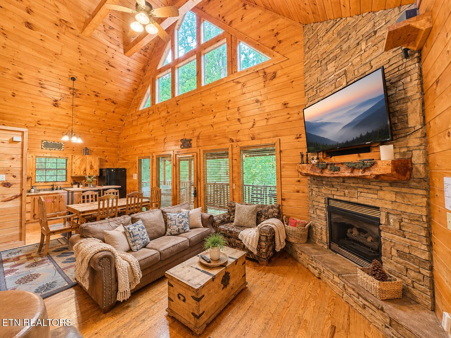 1630 Majestic Oak Way Sevierville TN 37876