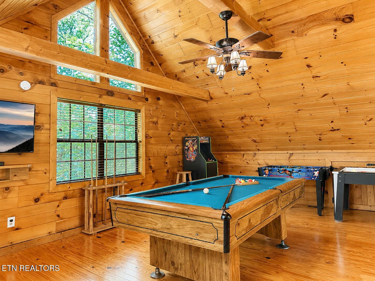 1630 Majestic Oak Way Sevierville TN 37876