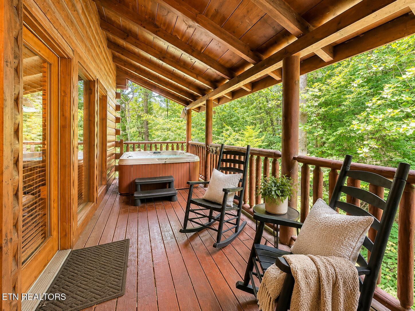 1630 Majestic Oak Way Sevierville TN 37876