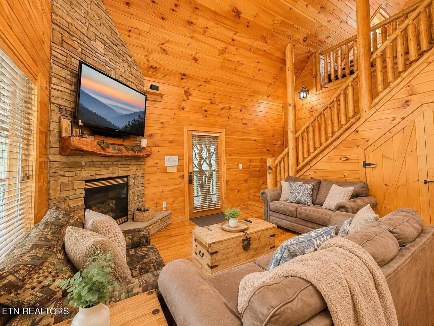 1630 Majestic Oak Way Sevierville TN 37876