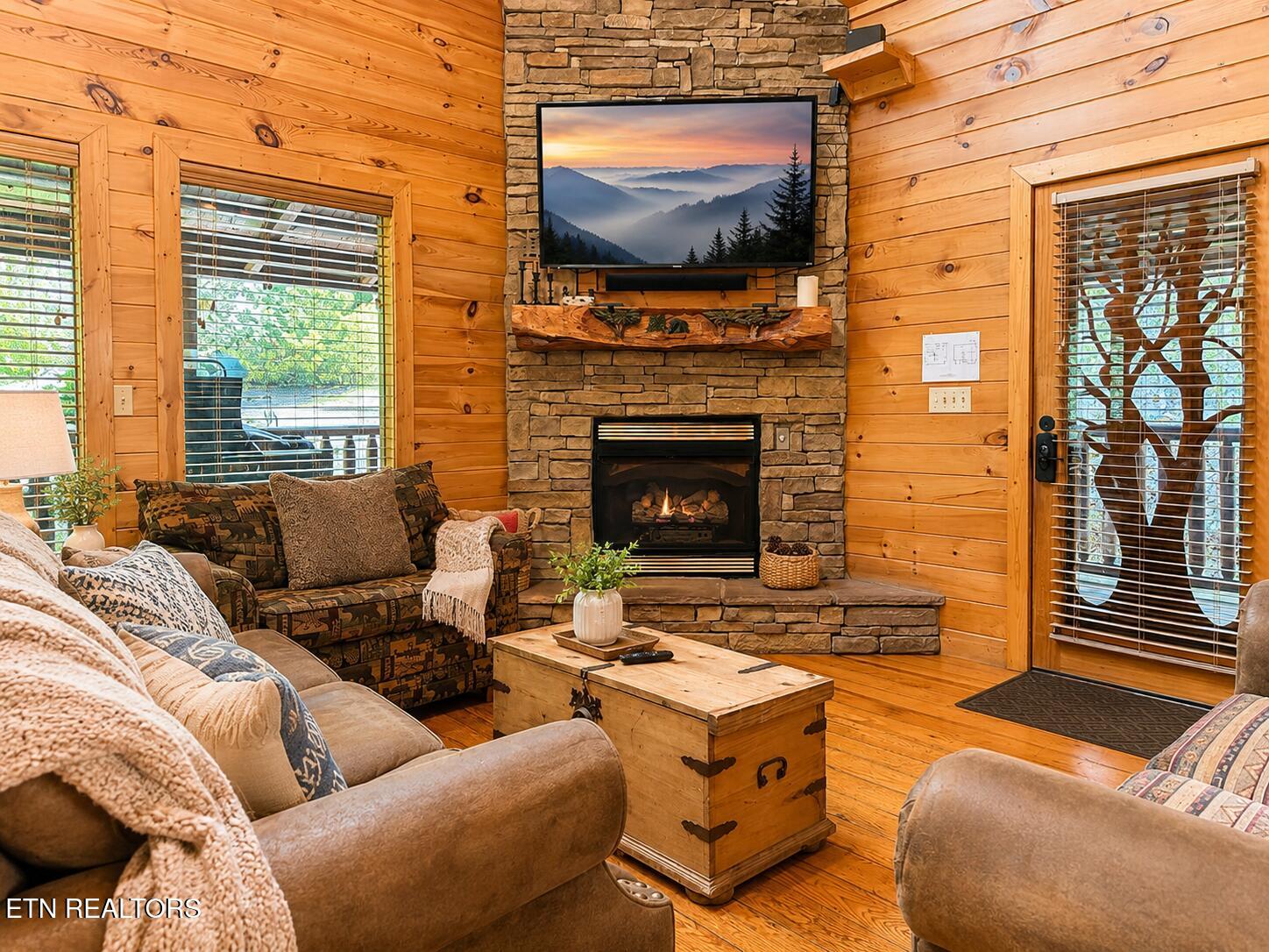 1630 Majestic Oak Way Sevierville TN 37876