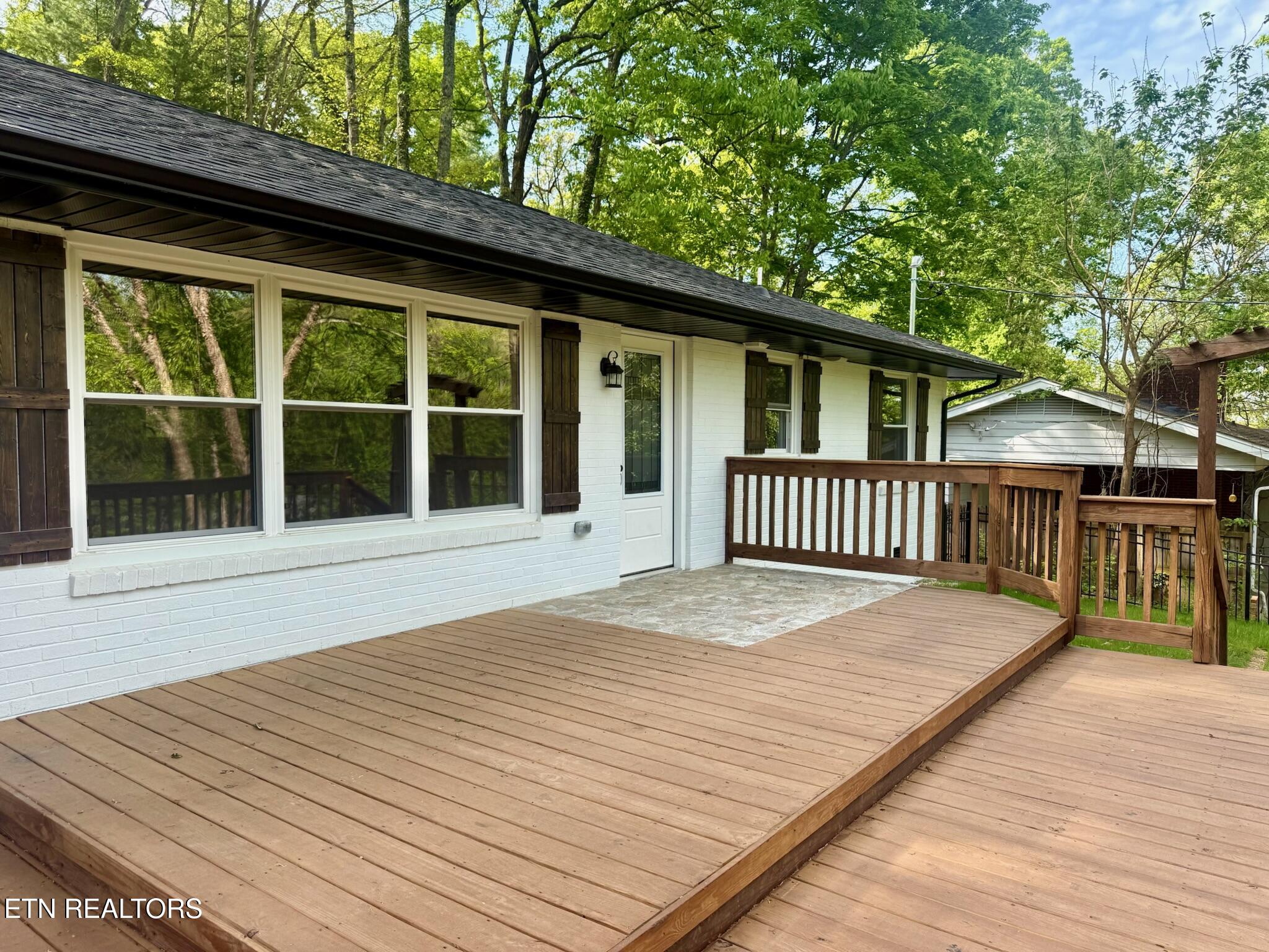 1216 Pilleaux Drive Knoxville TN 37912
