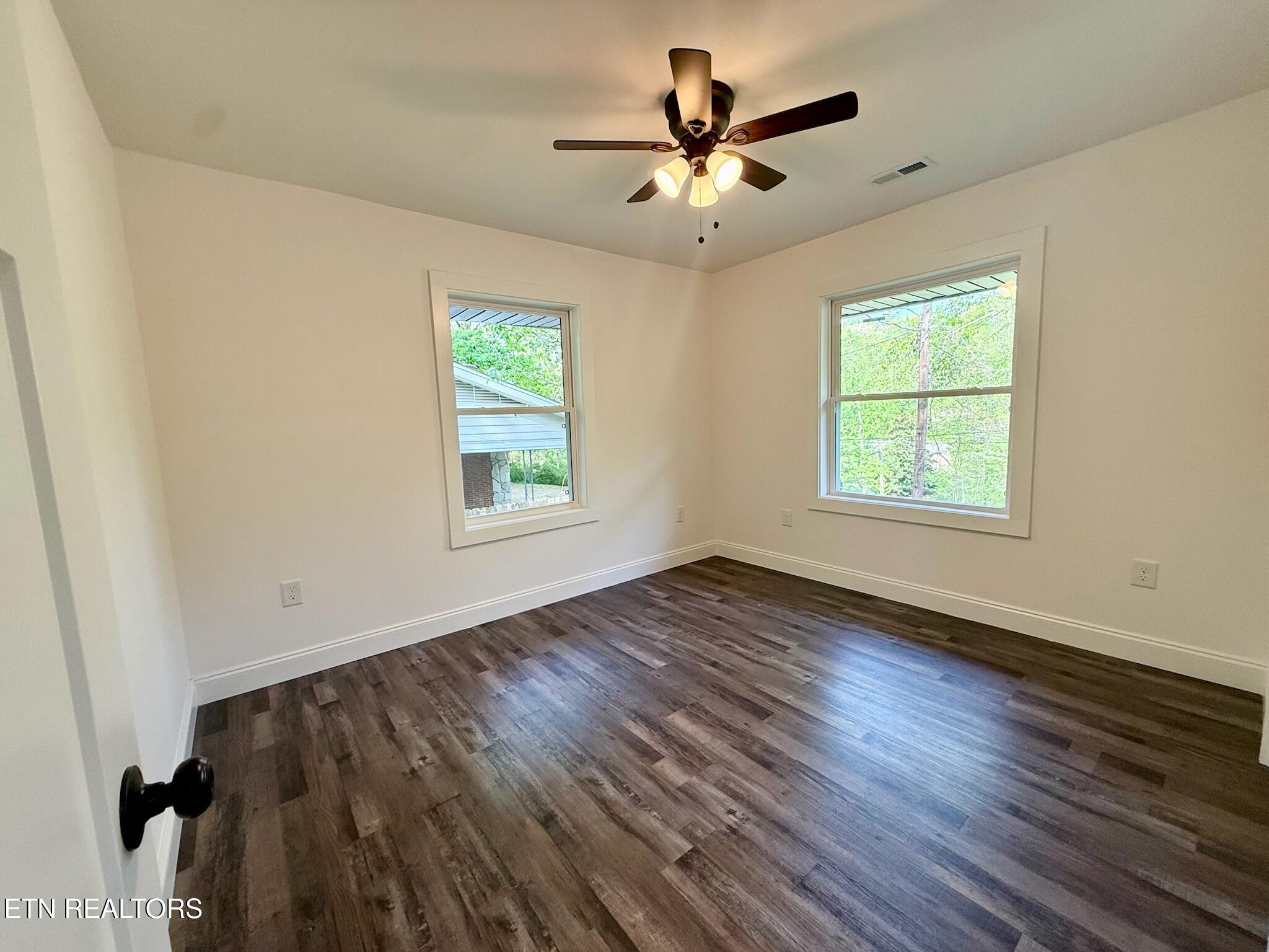 1216 Pilleaux Drive Knoxville TN 37912
