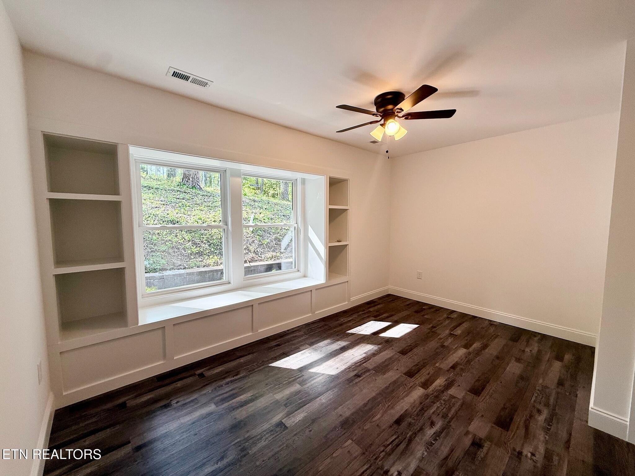 1216 Pilleaux Drive Knoxville TN 37912