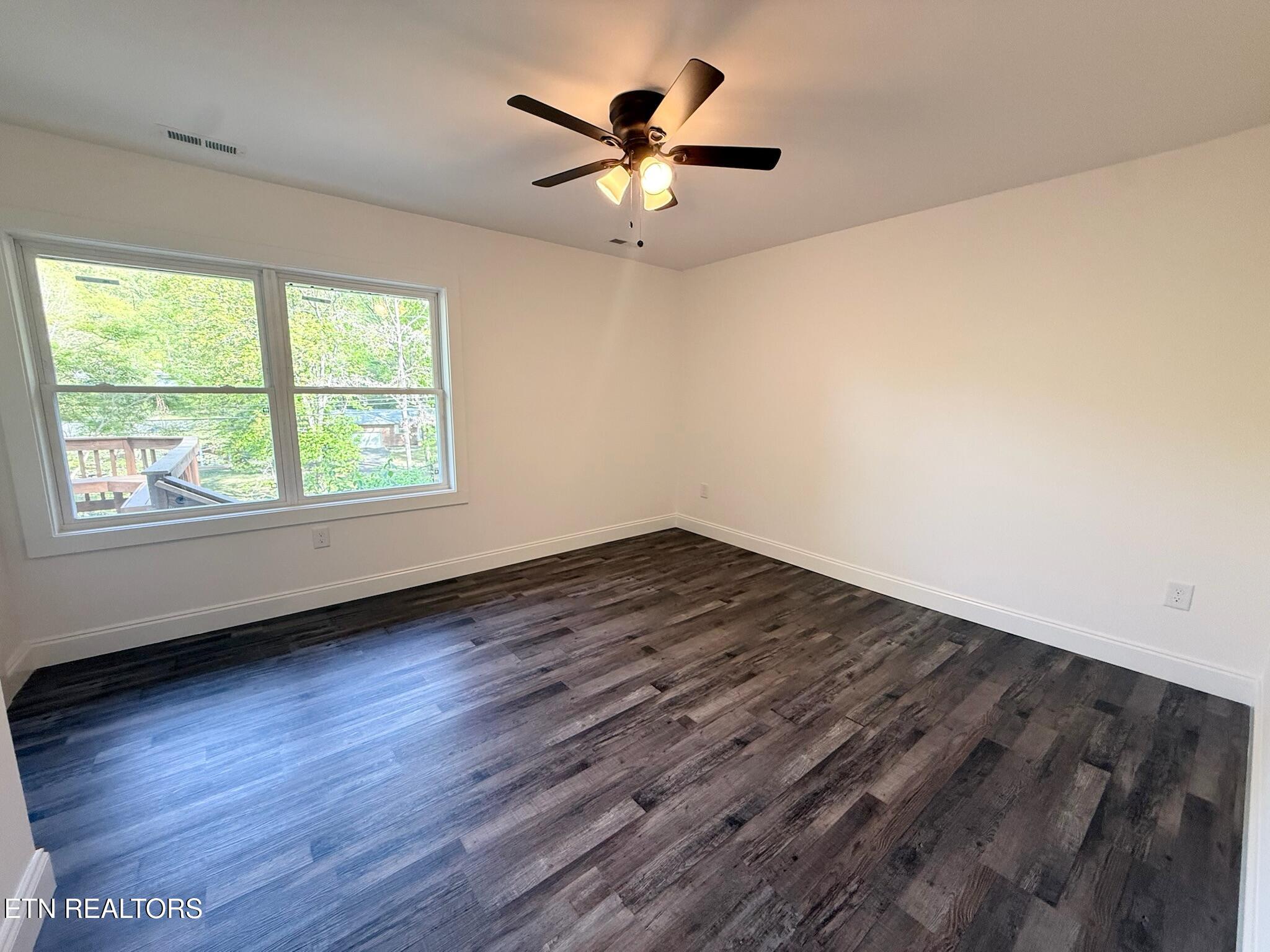 1216 Pilleaux Drive Knoxville TN 37912