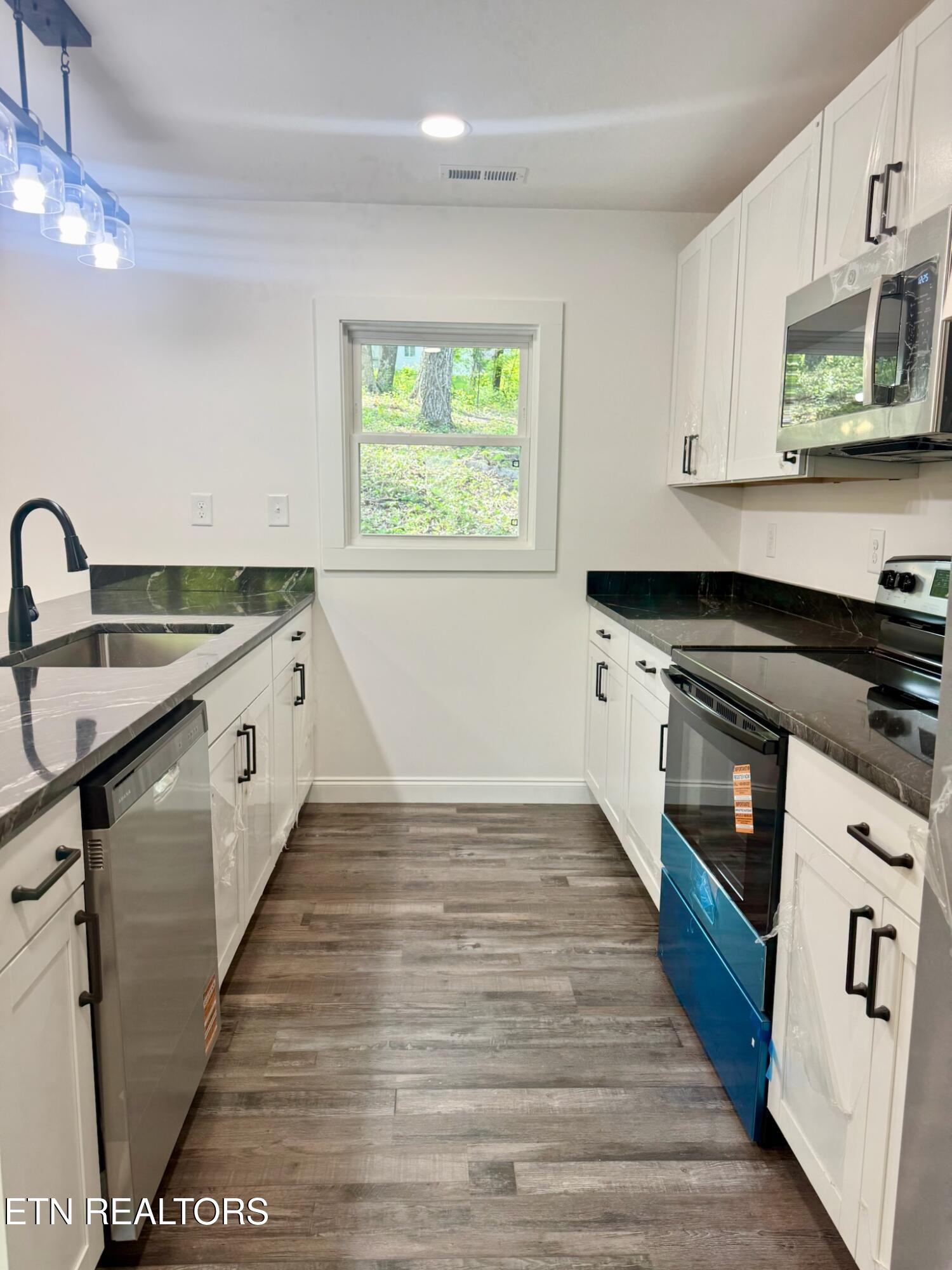 1216 Pilleaux Drive Knoxville TN 37912