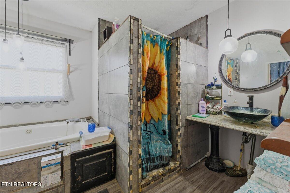 1144 Rocky Springs Road Madisonville TN 37354